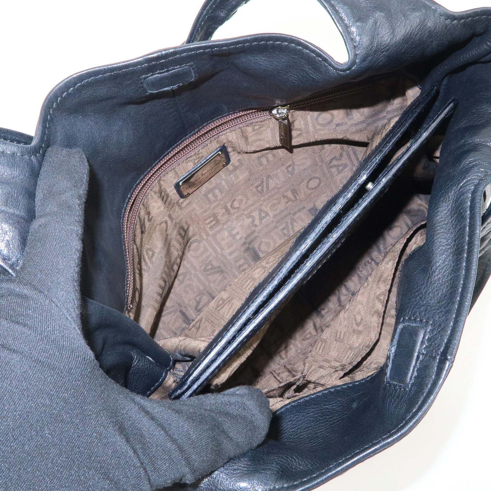 Ferragamo Gancini Leather Shoulder Bag Hand Bag Black