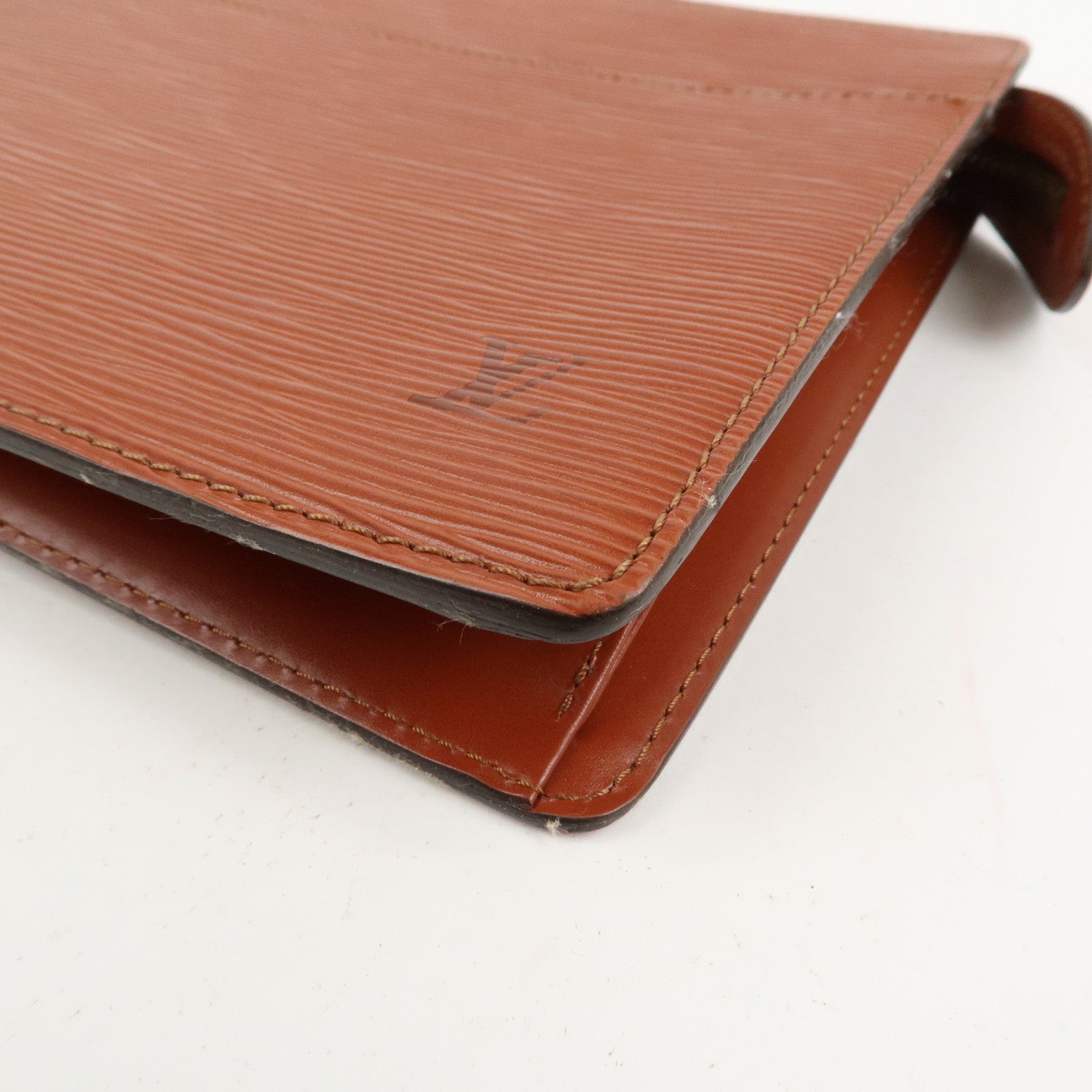 Louis Vuitton Epi Pochette Homme Clutch Bag Kenya Brown M52523
