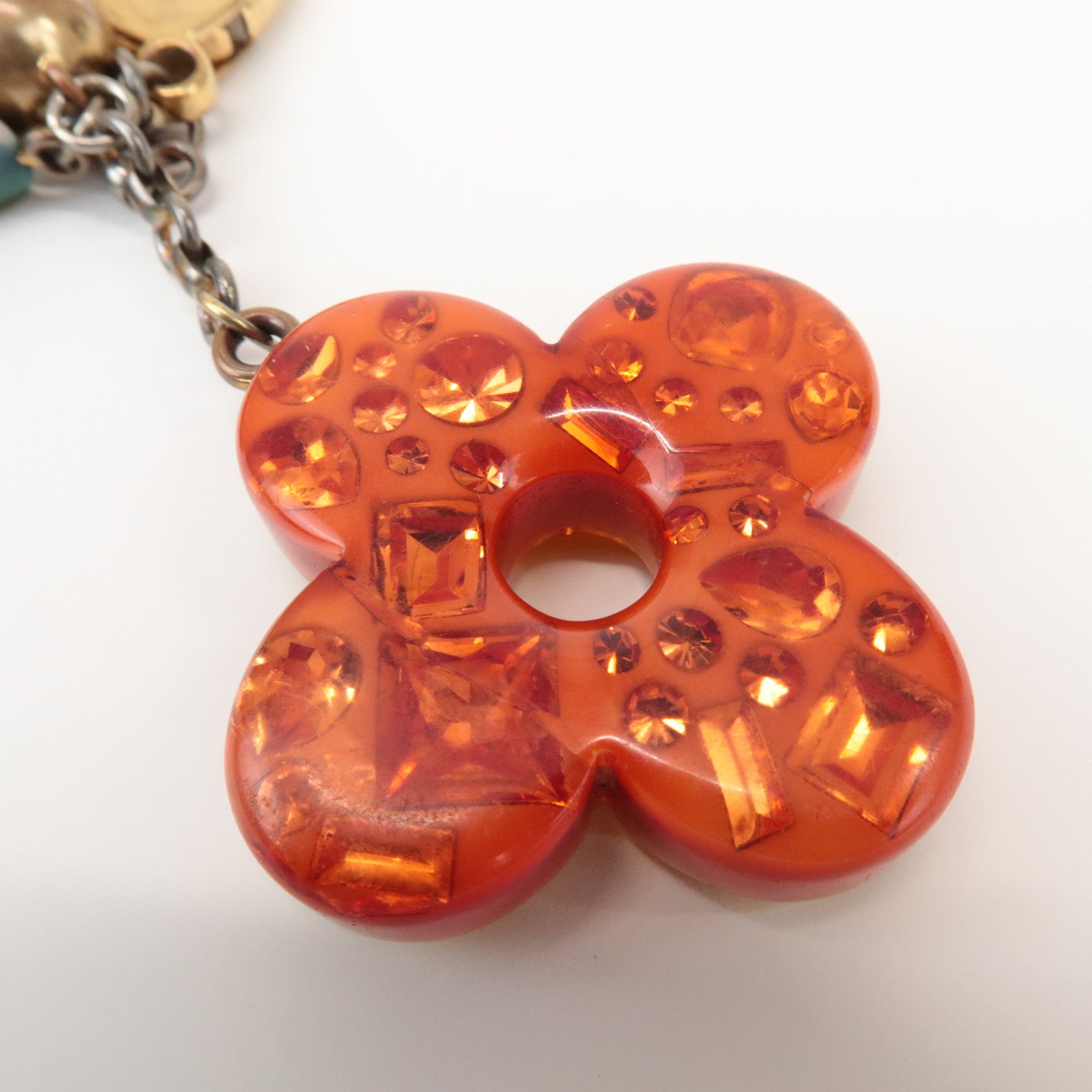Louis Vuitton Bijou Sac Glam Flower Plastic Metal Key Chain M65982