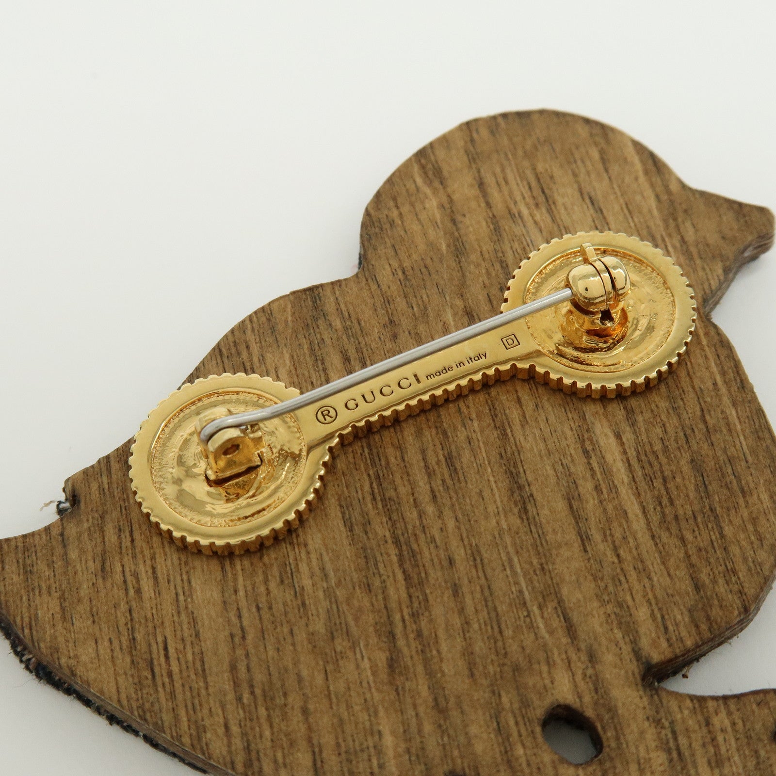 GUCCI Interlocking G Bird Motif Wood Brooch Breast Pin Red Blue