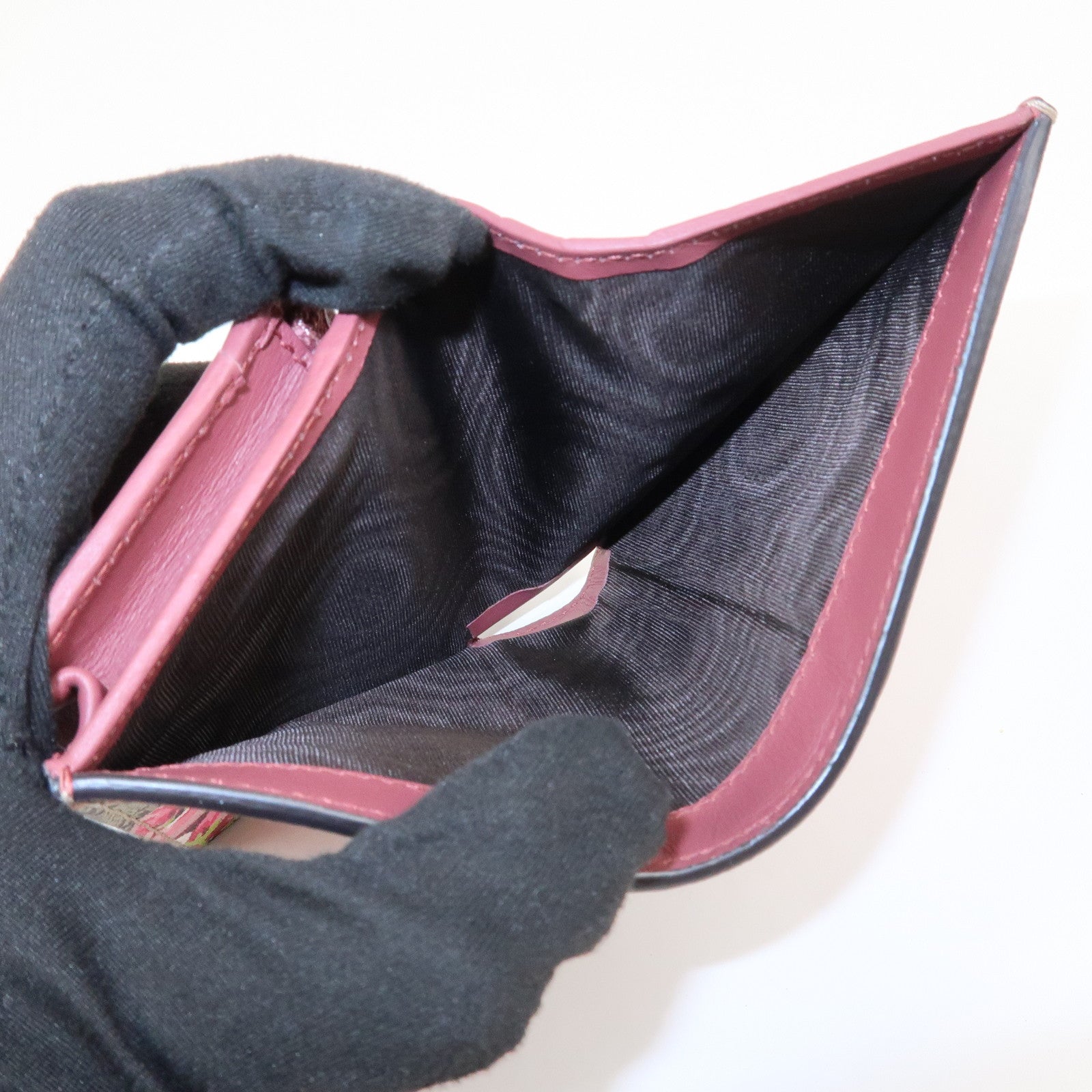 GUCCI GG Brooms GG Supreme Compact Wallet Beige Pink 453176