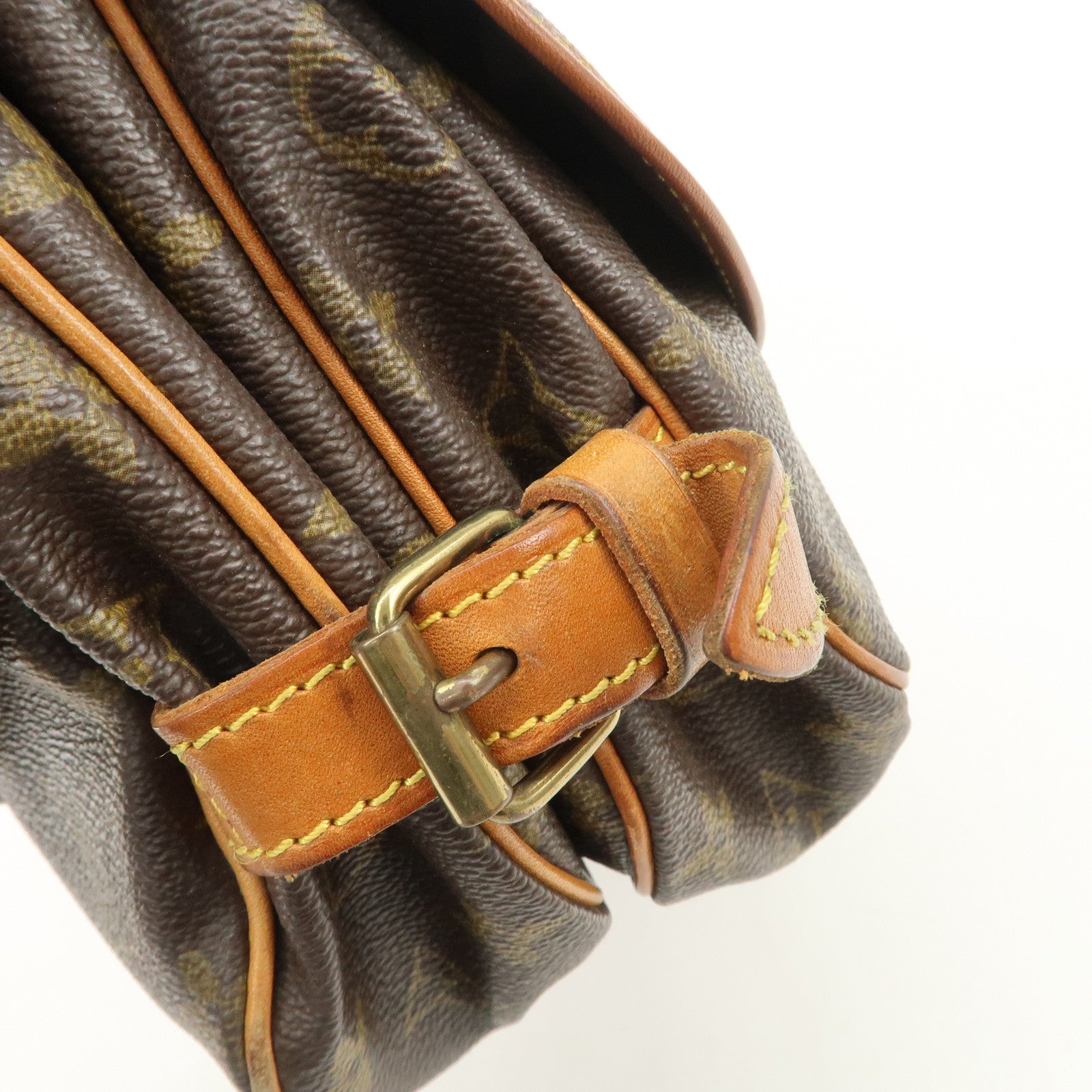 Louis Vuitton Monogram Saumur 30 Crossbody Bag Shoulder Bag M42256 Used
