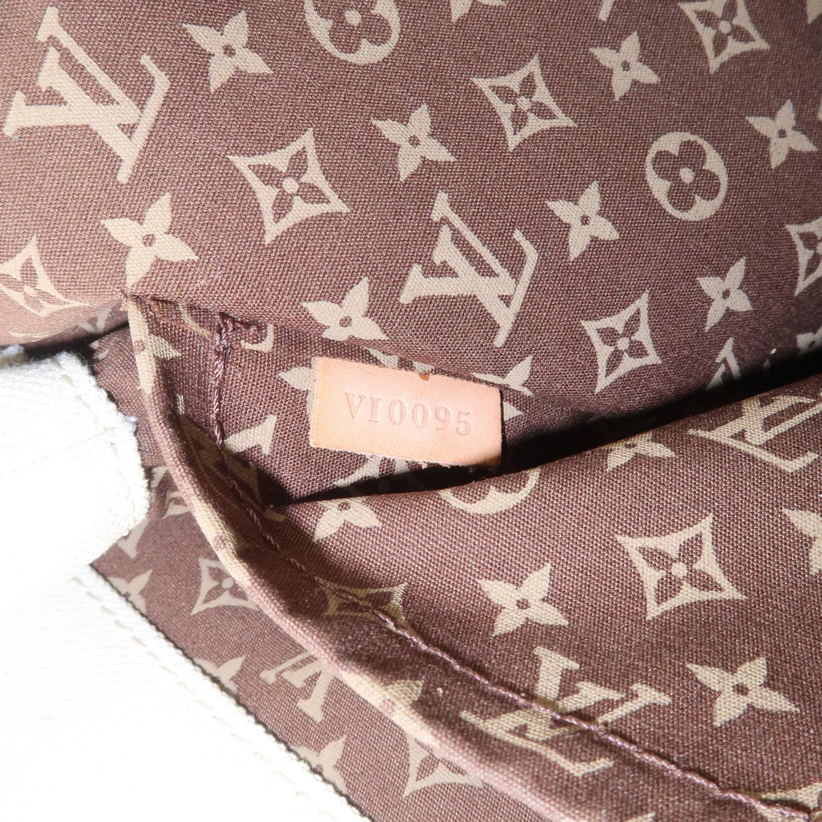 Louis Vuitton Cruise Line Globe Shopper MM Shoulder Bag M95114 Used