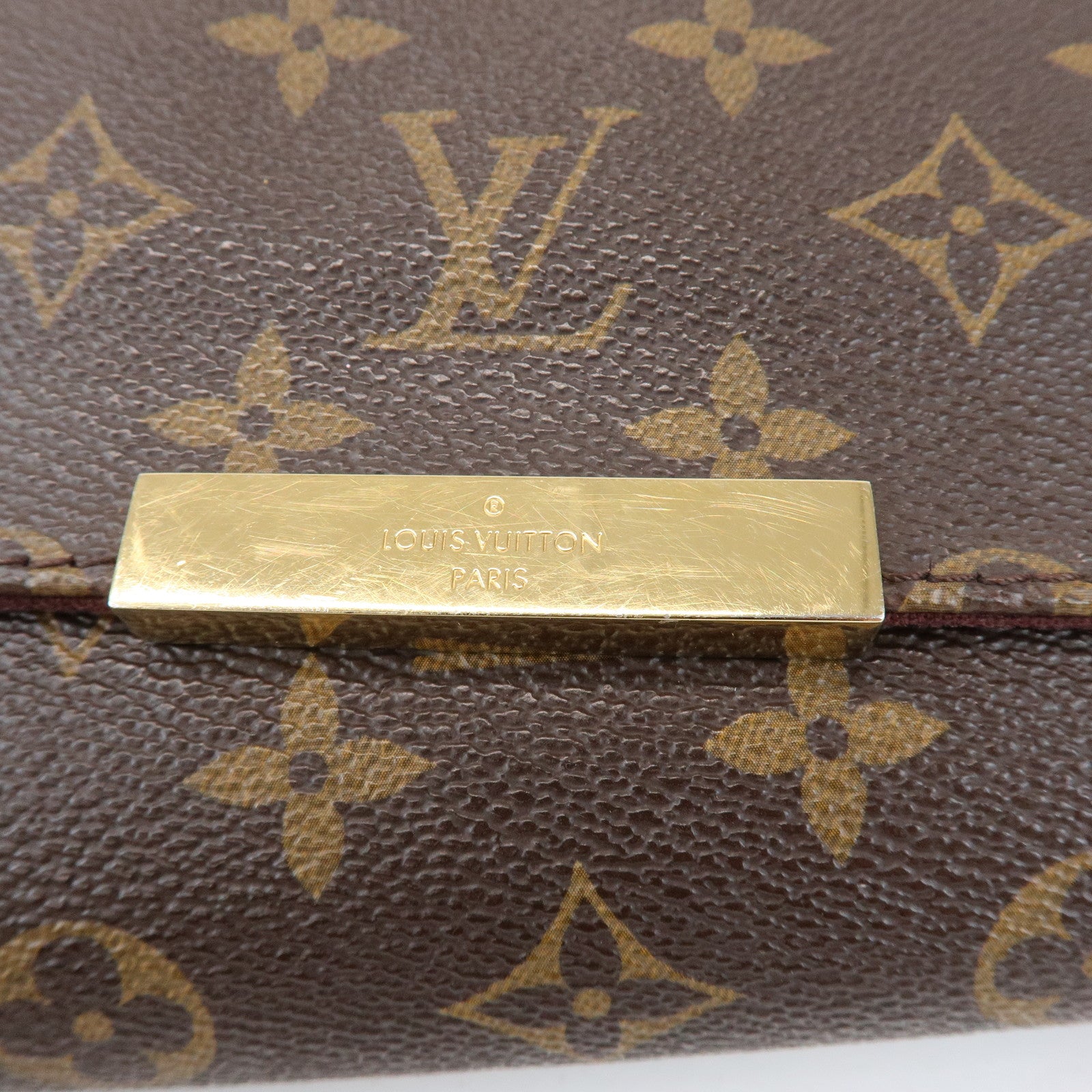 Louis Vuitton Monogram Favorite MM Shoulder Bag Brown M40718