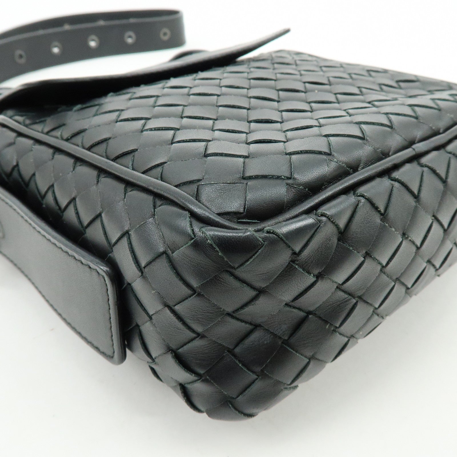 BOTTEGA VENETA Intrecciato Leather Shoulder Bag Black 163313