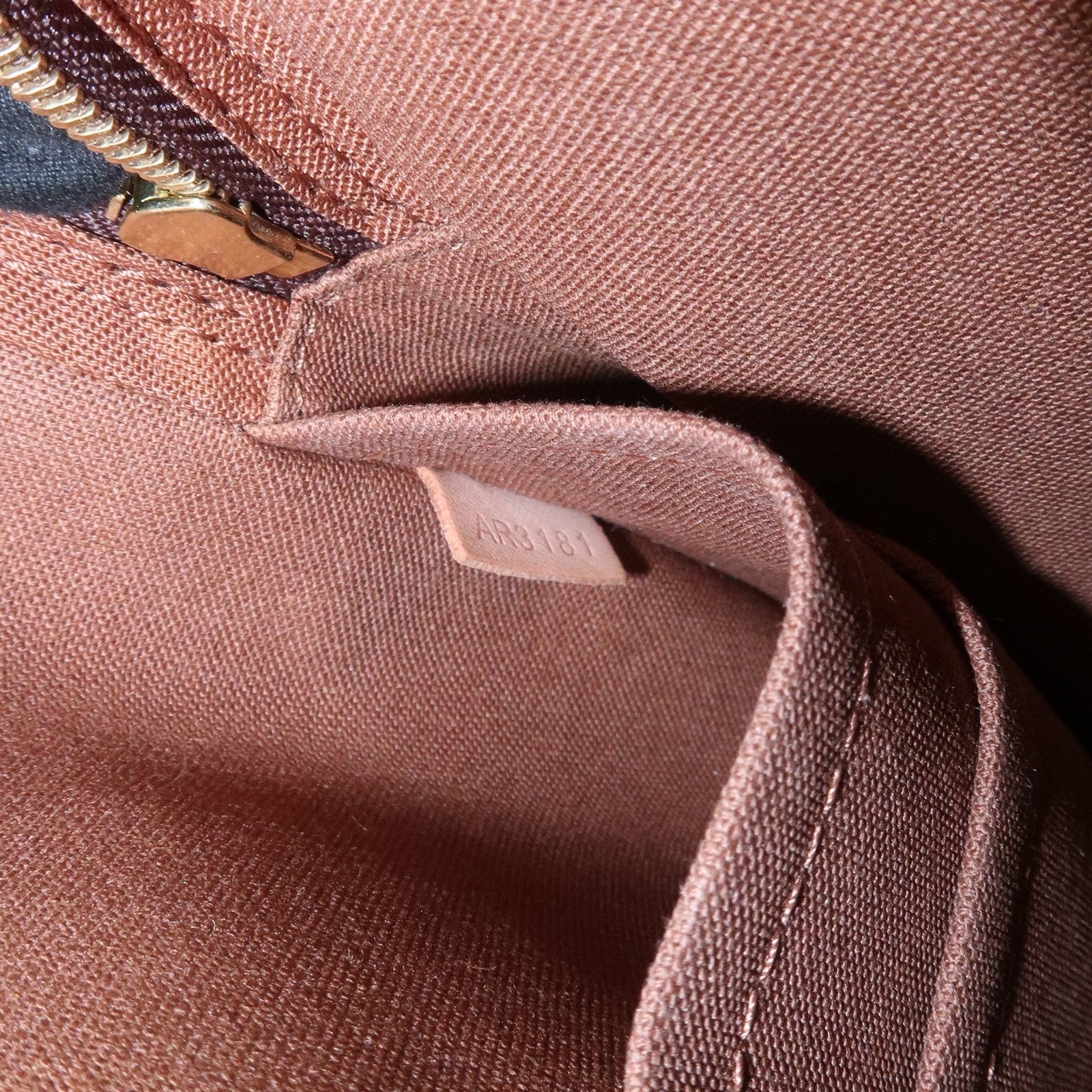 Louis Vuitton Monogram Trotteur Beaubourg Shoulder Bag Brown M97037