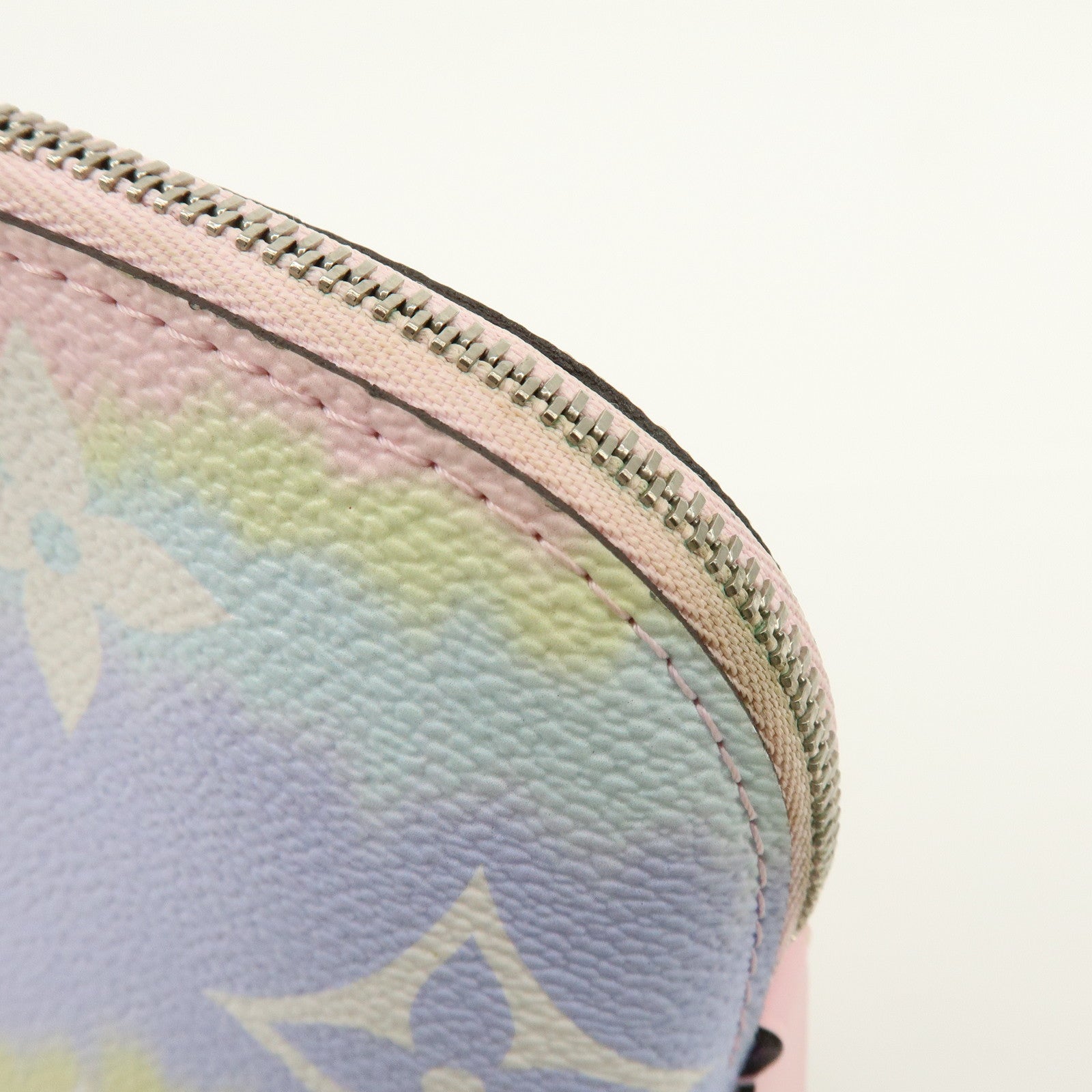 Louis Vuitton Monogram Giant Escal Pochette Cosmetic Pouch M69139