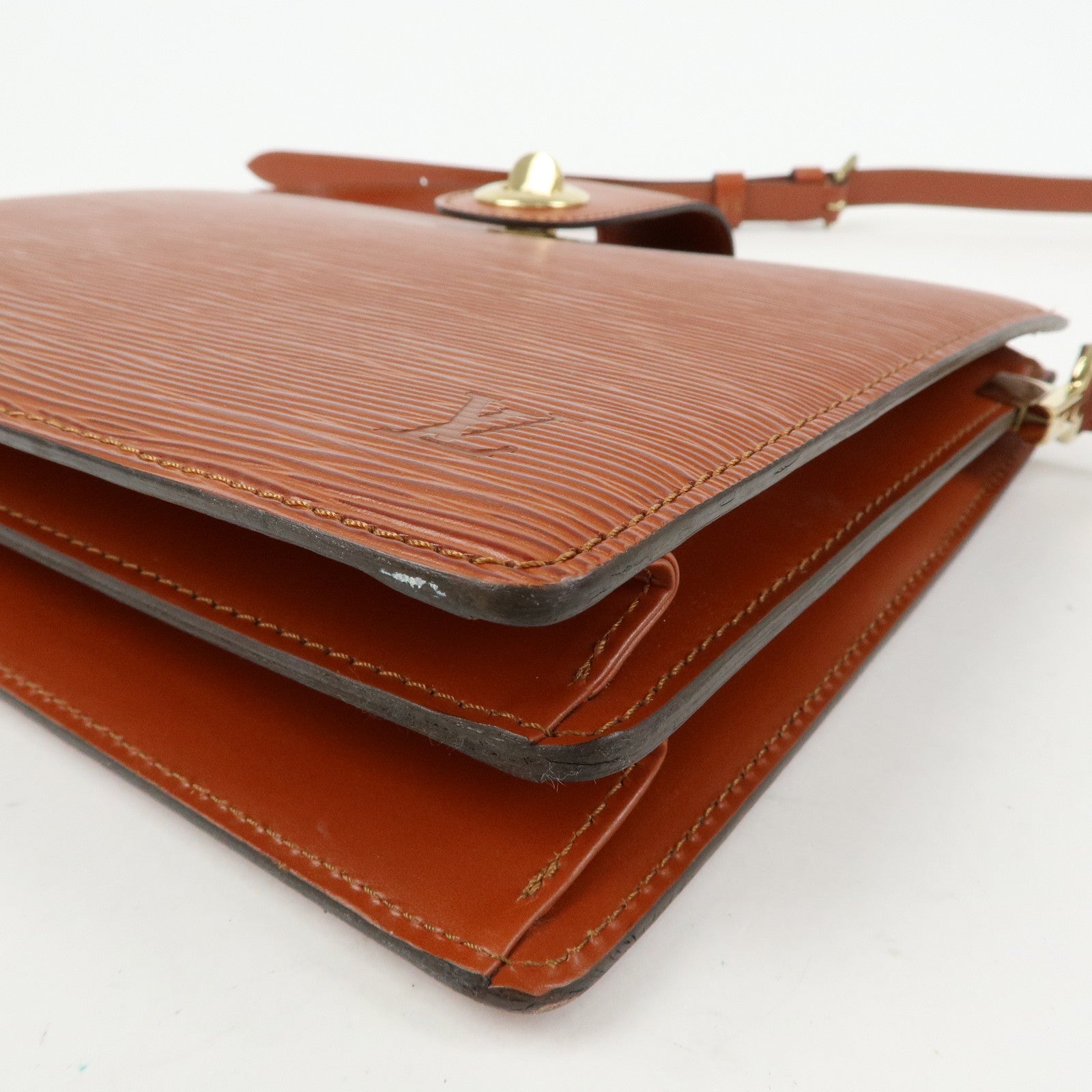 Louis Vuitton Epi Leather Capucines Shoulder Bag Kenya Brown M52343