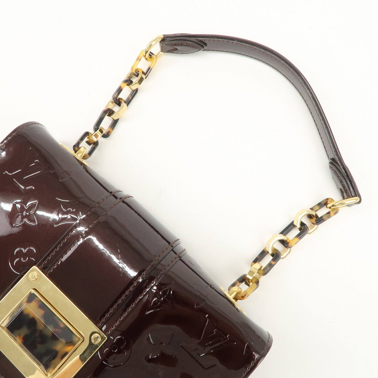 Louis Vuitton Monogram Vernis Leather Vermont Avenue Shoulder Bag