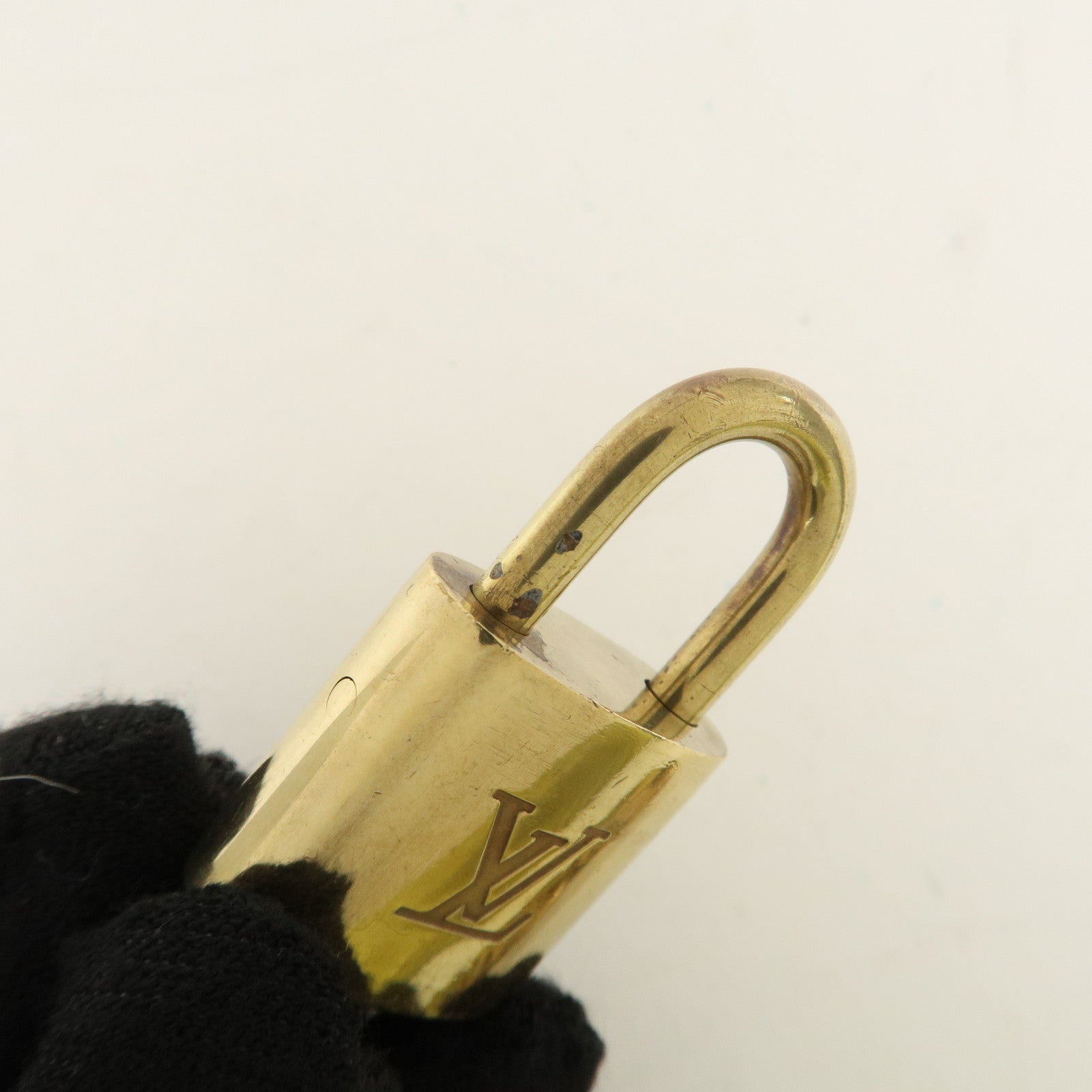 Louis Vuitton Set of 10 Lock & Key Cadena Key Lock Metal Gold Used