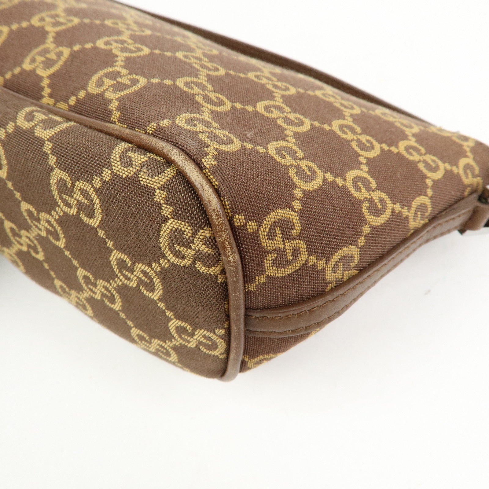 GUCCI Boat Bag GG Canvas Accessory Pouch Hand Bag Brown 039.1103