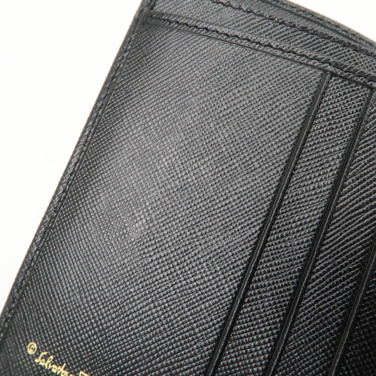 Ferragamo Gancini Leather Bi-fold Compact Wallet Black 22 0778