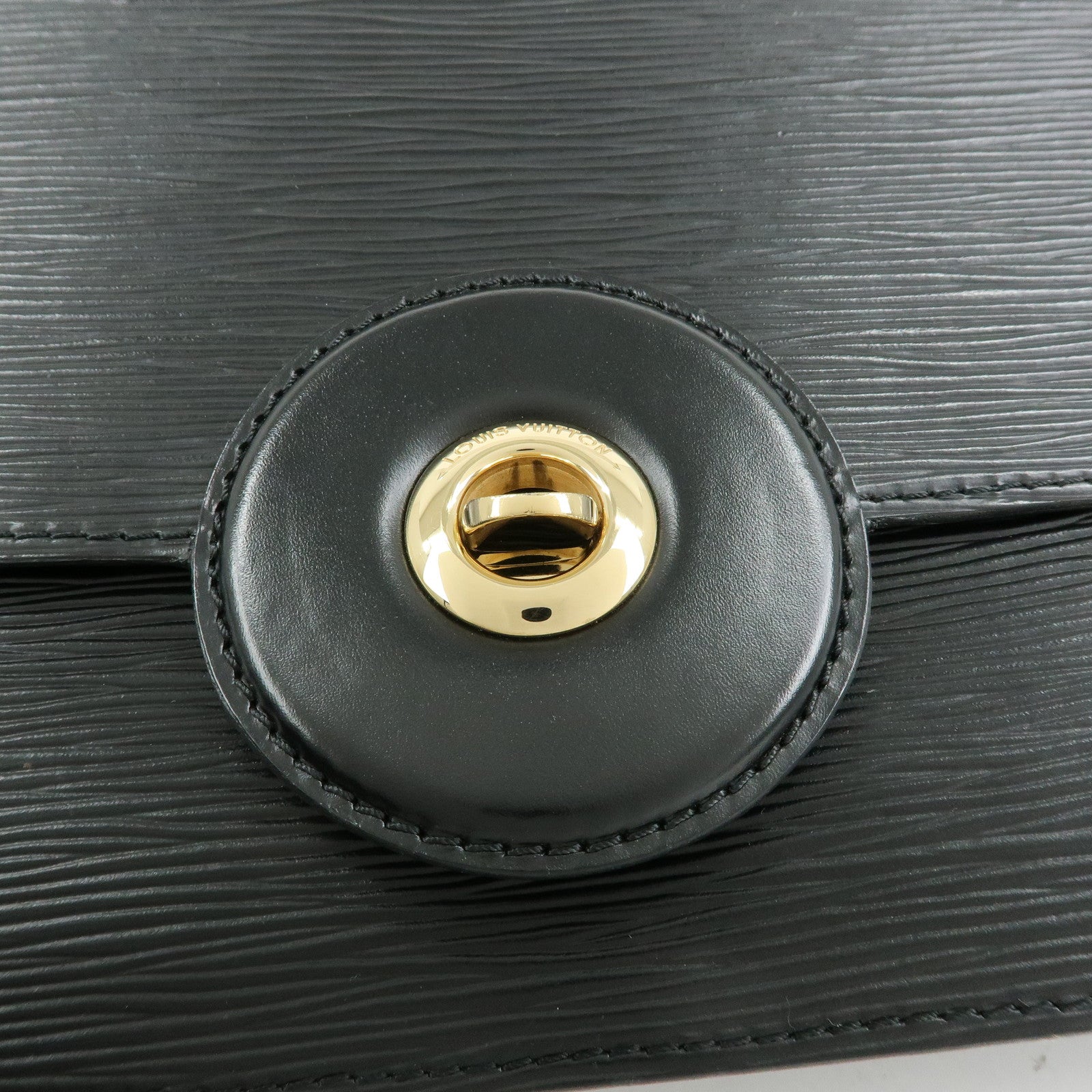 Louis Vuitton Epi Freerun Leather Shoulder Bag Noir Black M52402