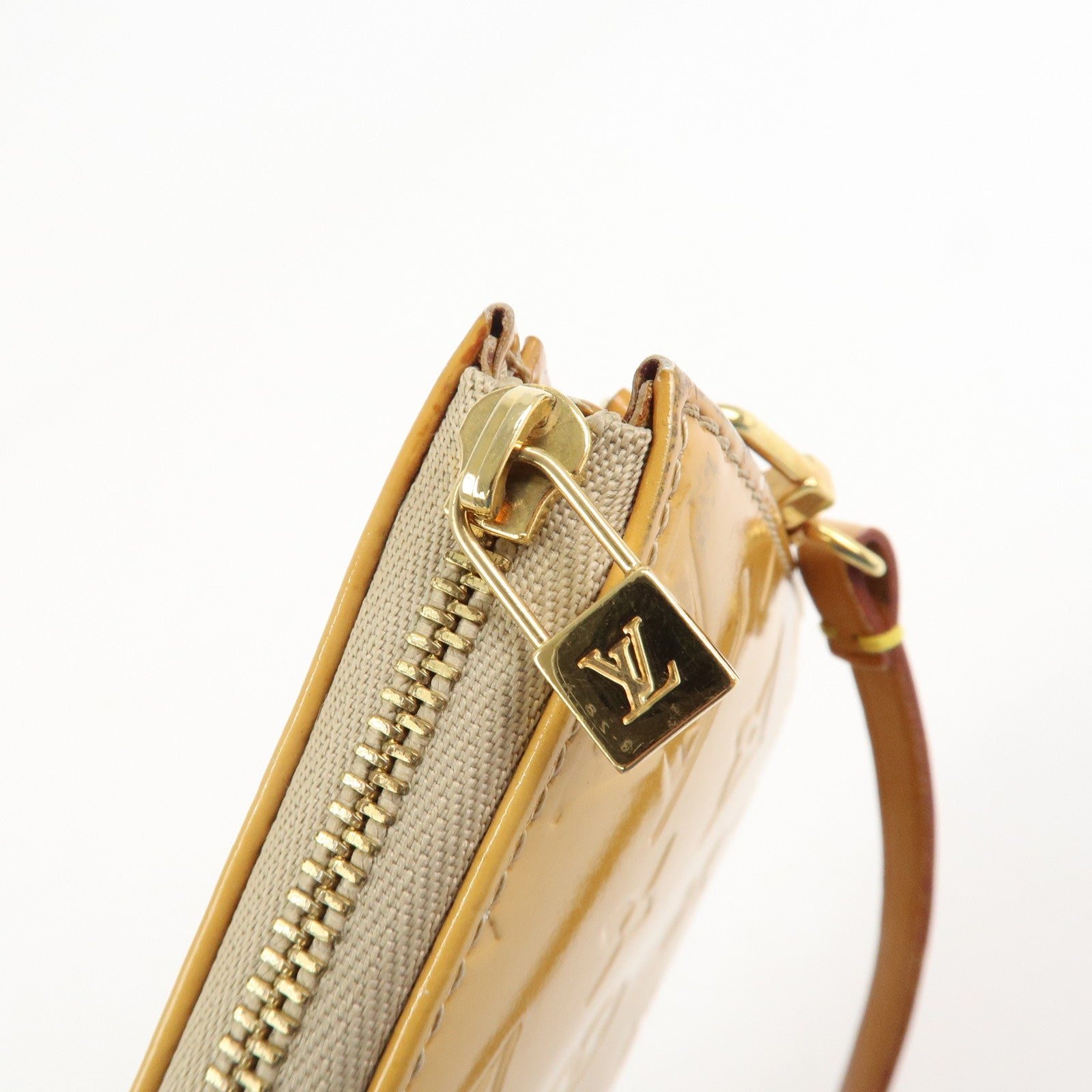 Louis Vuitton Monogram Vernis Lexington Accessoires Pouch M91010