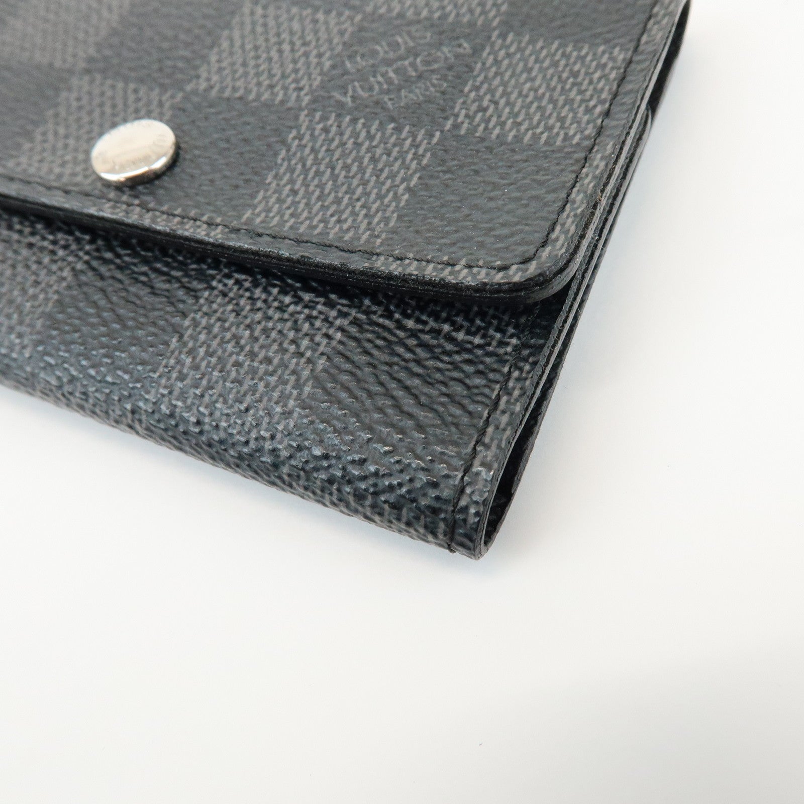 Louis Vuitton Damier Graphite Multicle 6 Key Case Gray Black N62662