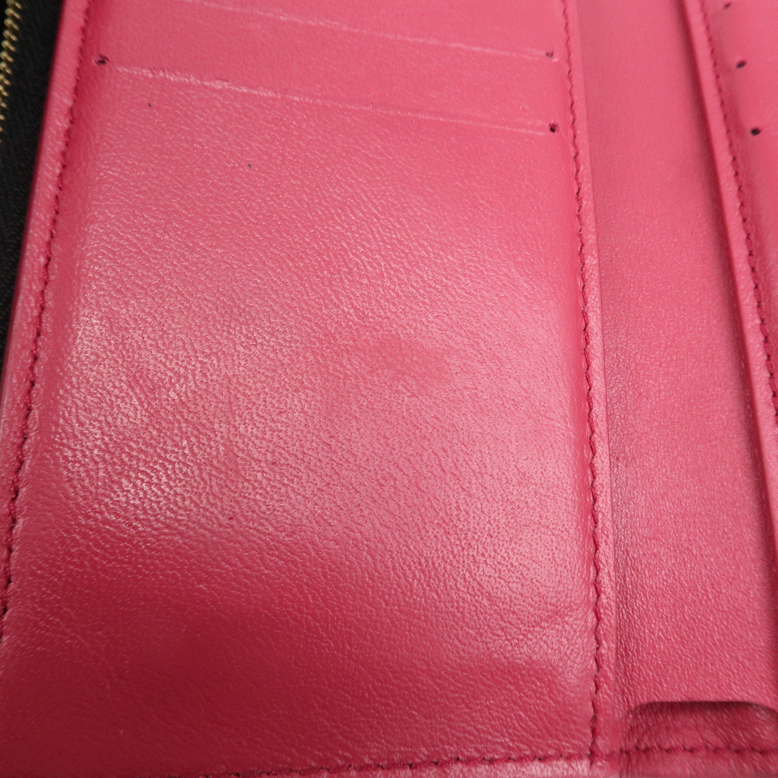 Louis Vuitton Portefeuille Capucines Compact Wallet Black M62157 Used