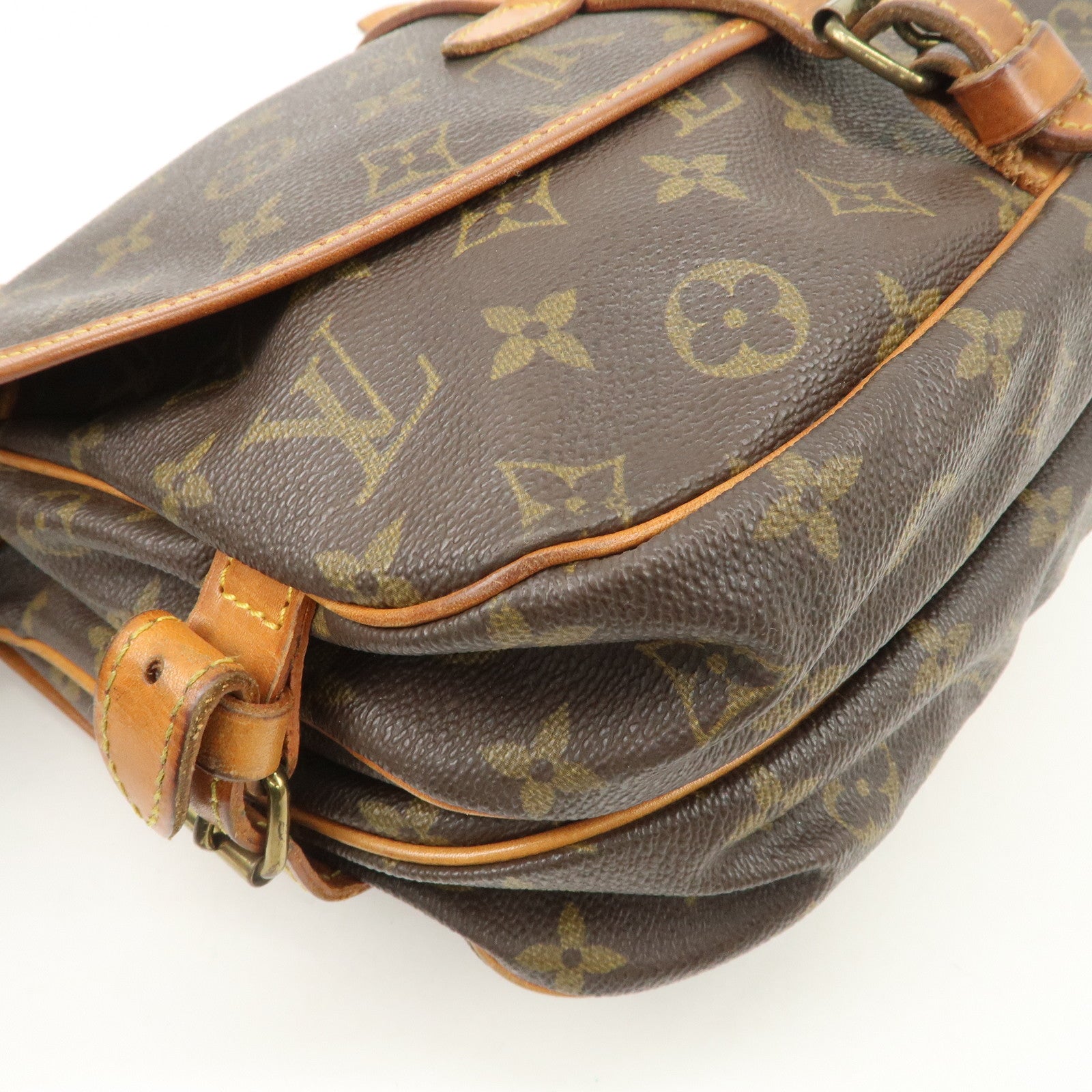 Louis Vuitton Monogram Saumur 30 Crossbody Bag Shoulder Bag M42256 Used