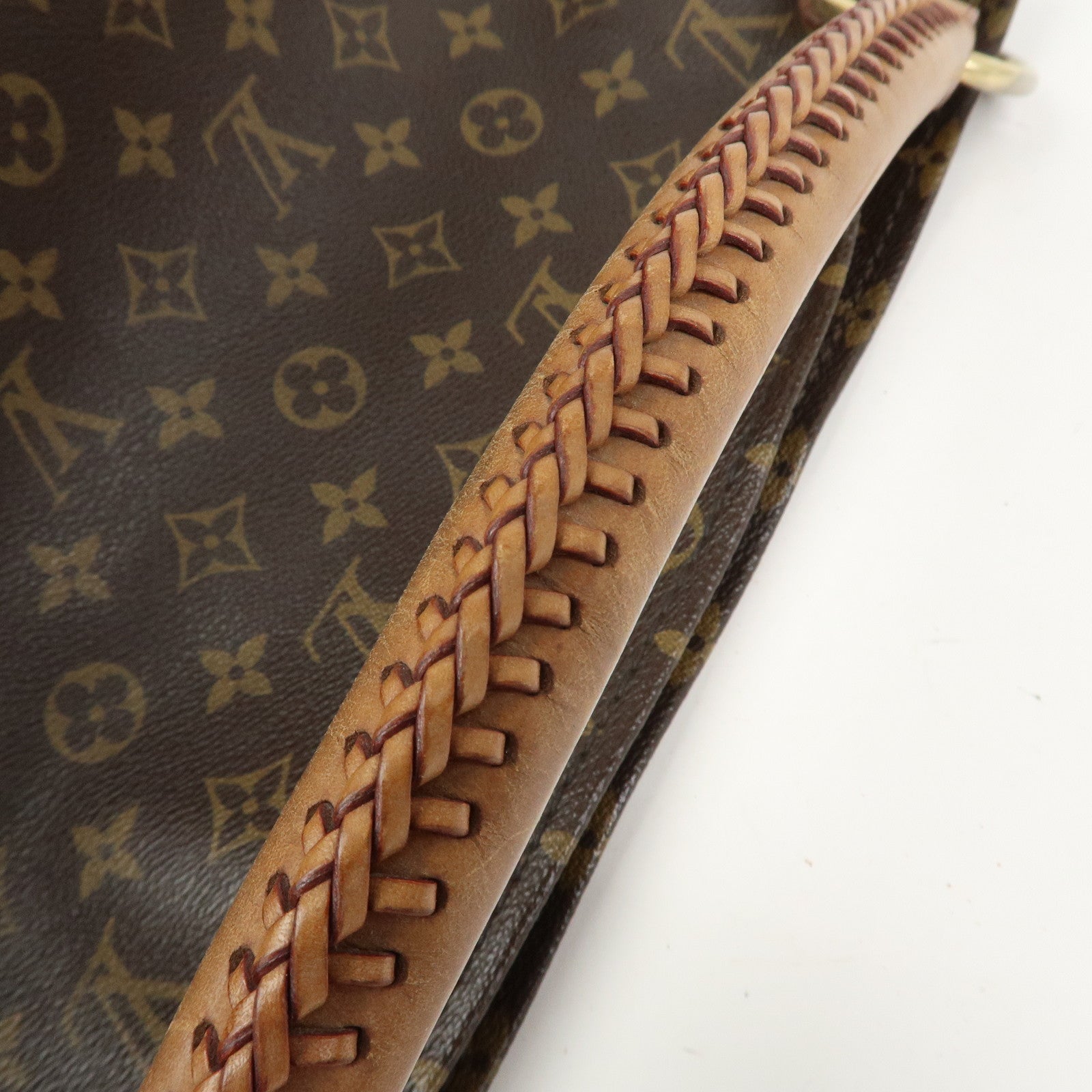 Louis Vuitton Monogram Artsy MM Shoulder Bag Brown M40249