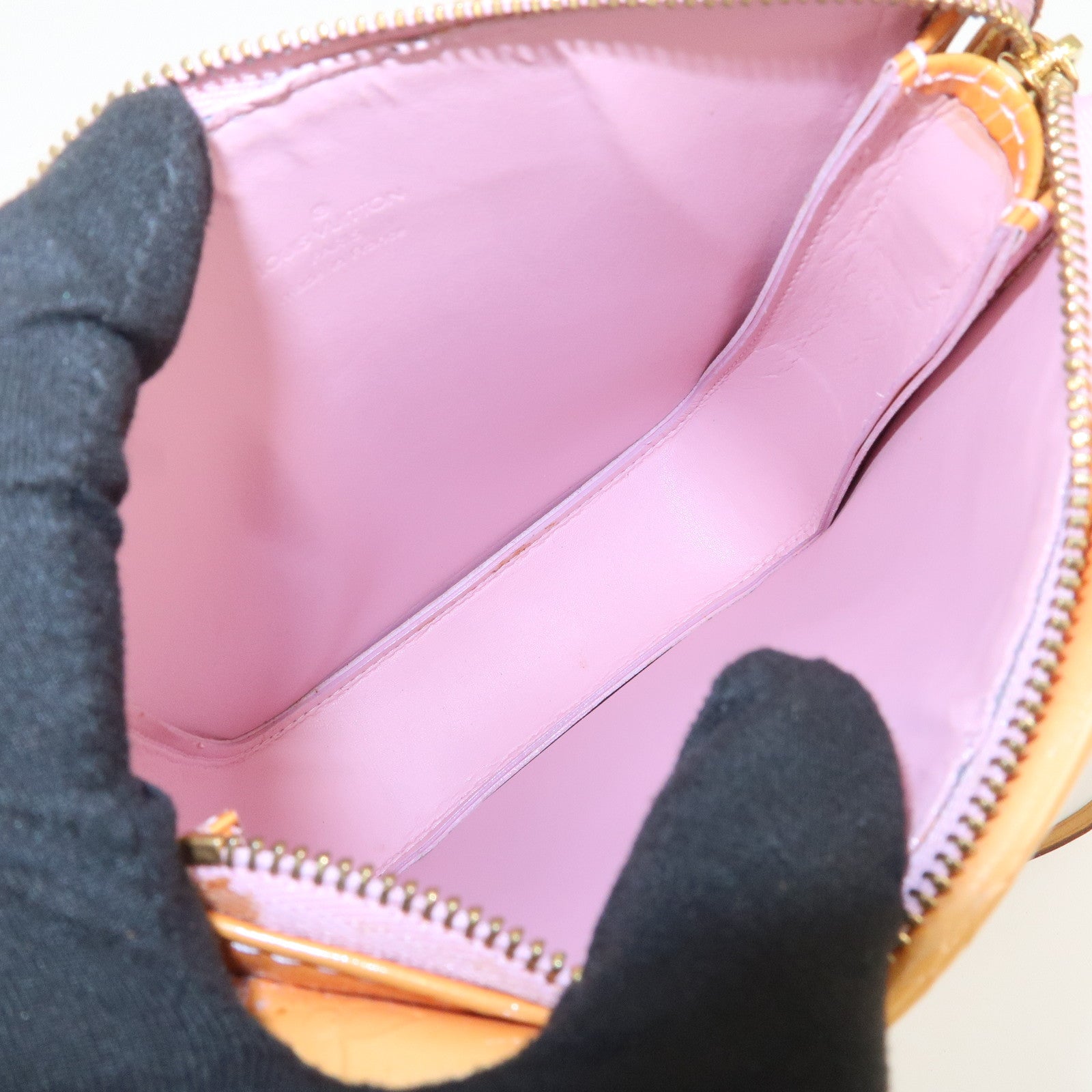 Louis Vuitton Monogram Vernis Leather Motto Shoulder Bag M91034