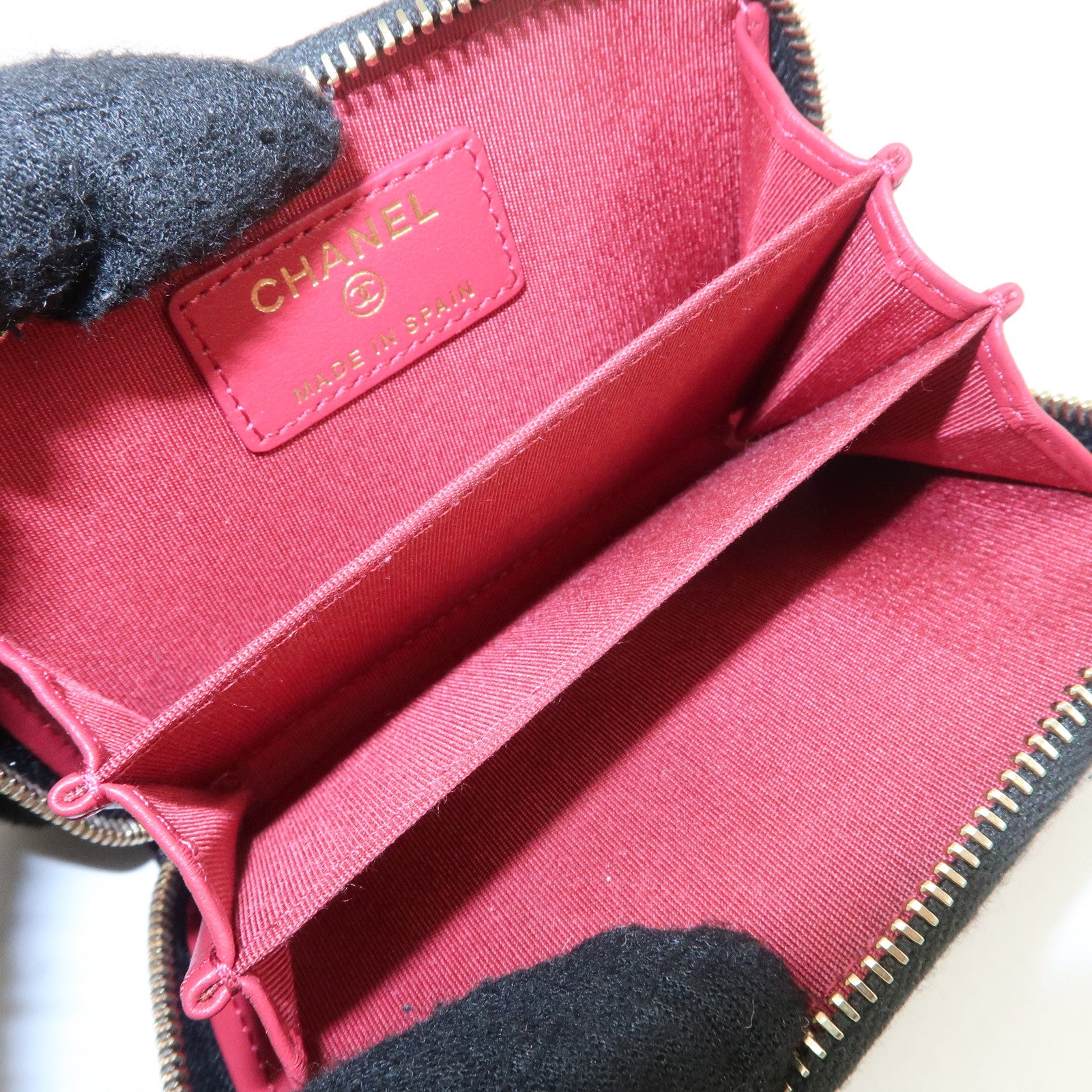 CHANEL COCO Mark Matelasse Lamb Skin Round Zippy Coin Purse AP0949 Used