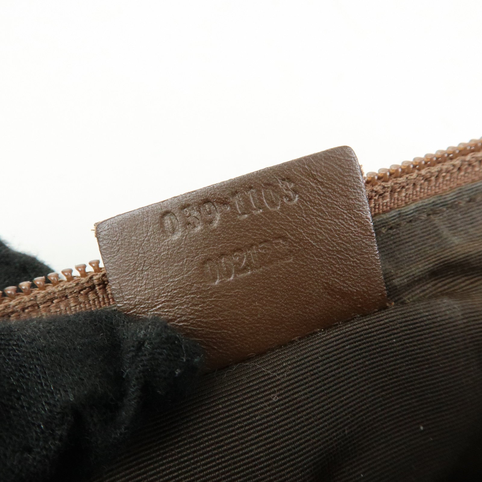 GUCCI Boat Bag GG Canvas Accessory Pouch Hand Bag Brown 039.1103