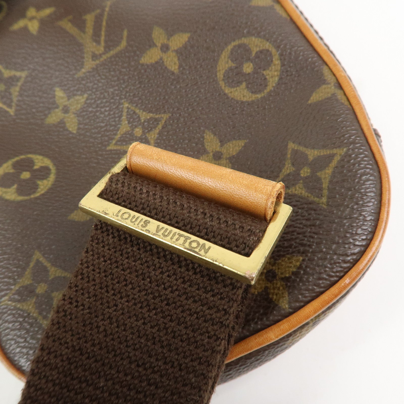 Louis Vuitton Monogram Pochette Gange Crossbody Bag M51870