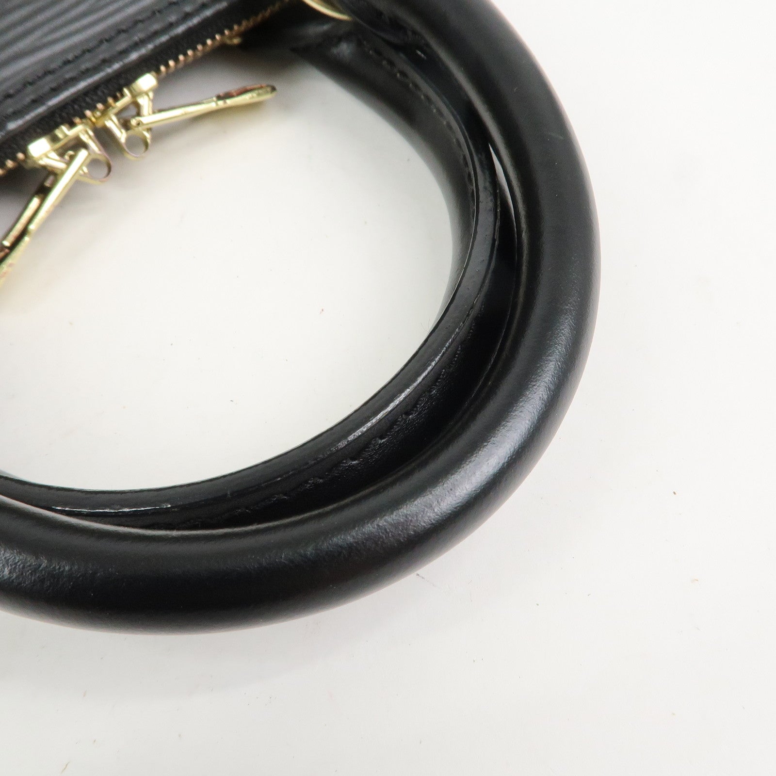 Louis Vuitton Epi Leather Alma PM Hand Bag Noir Black M52802