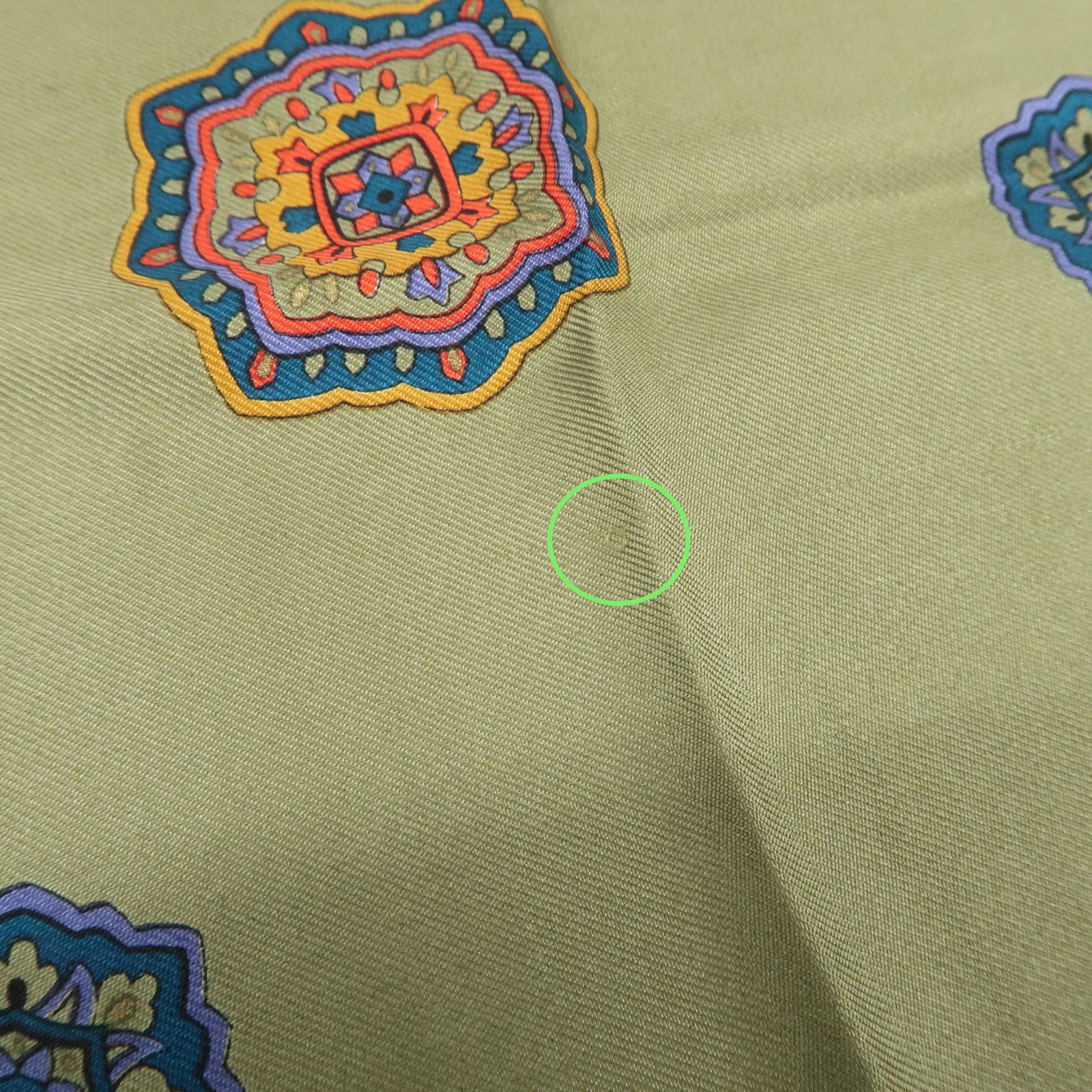 Christian Dior Silk 100 % 90テ・0 Scarf Stole Khaki