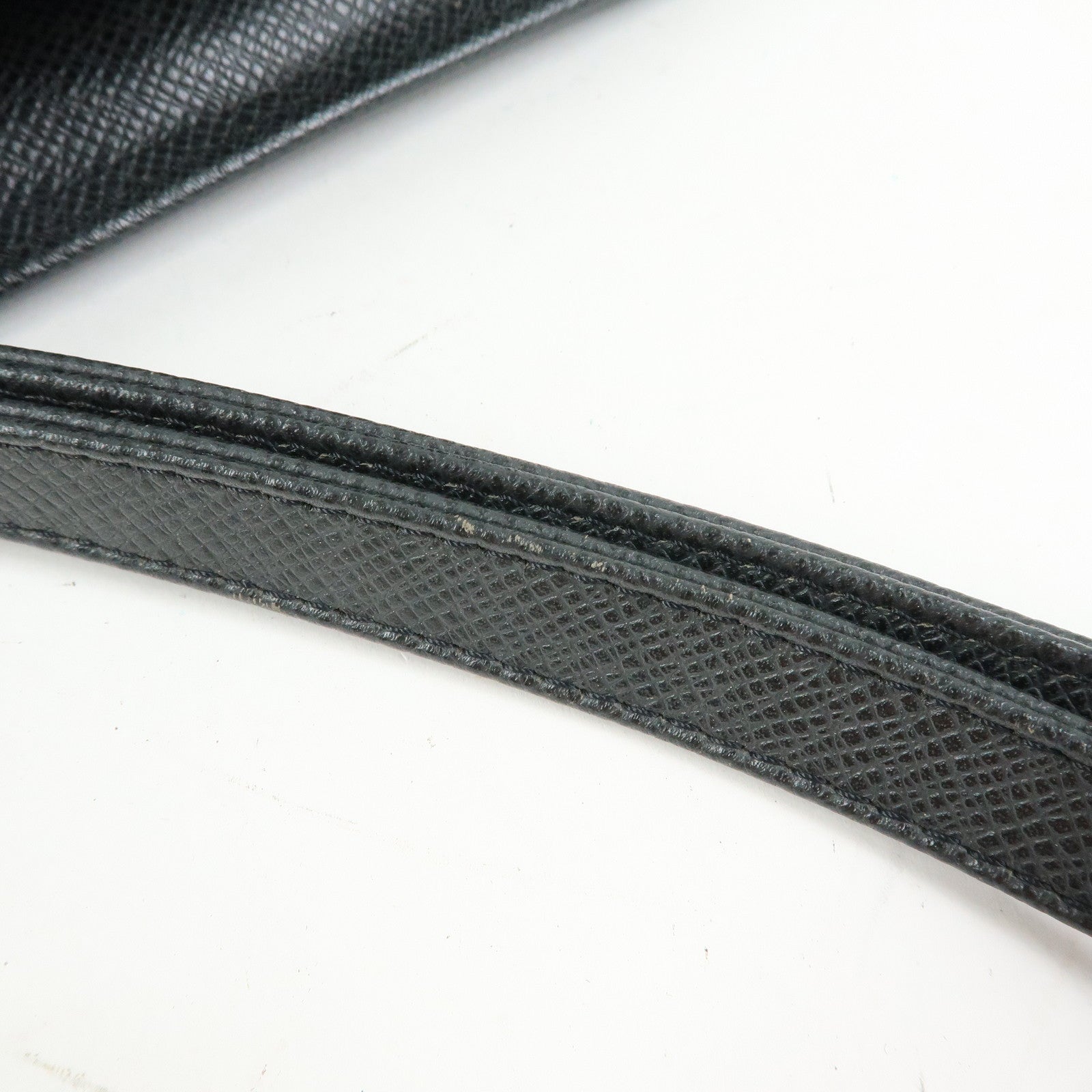 Louis Vuitton Taiga Leather Selenga Clutch Bag Ardoise M30782