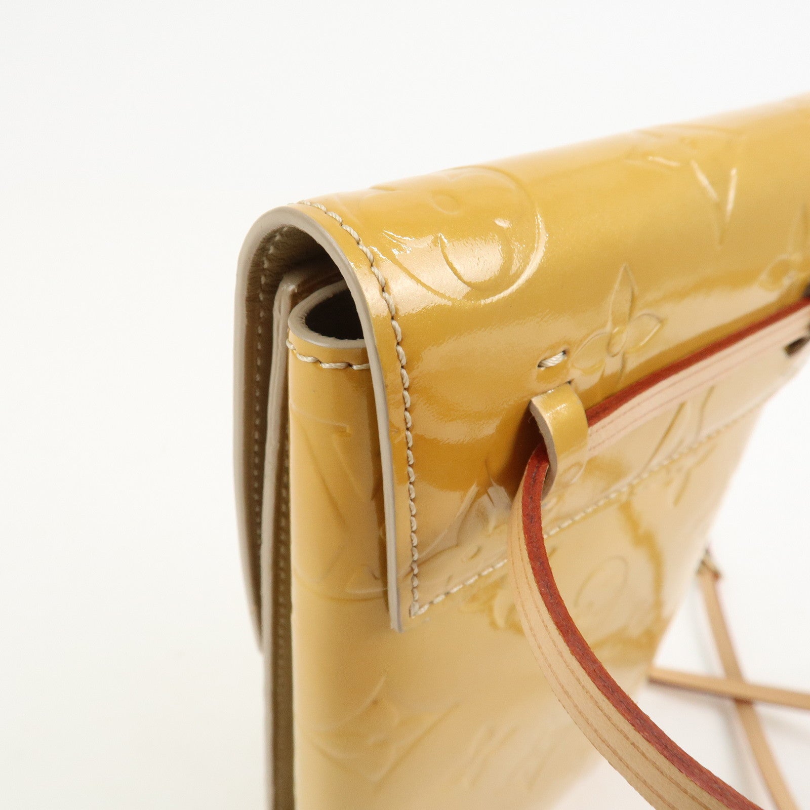 Louis Vuitton Monogram Vernis Walker Shoulder Bag Beige M91072
