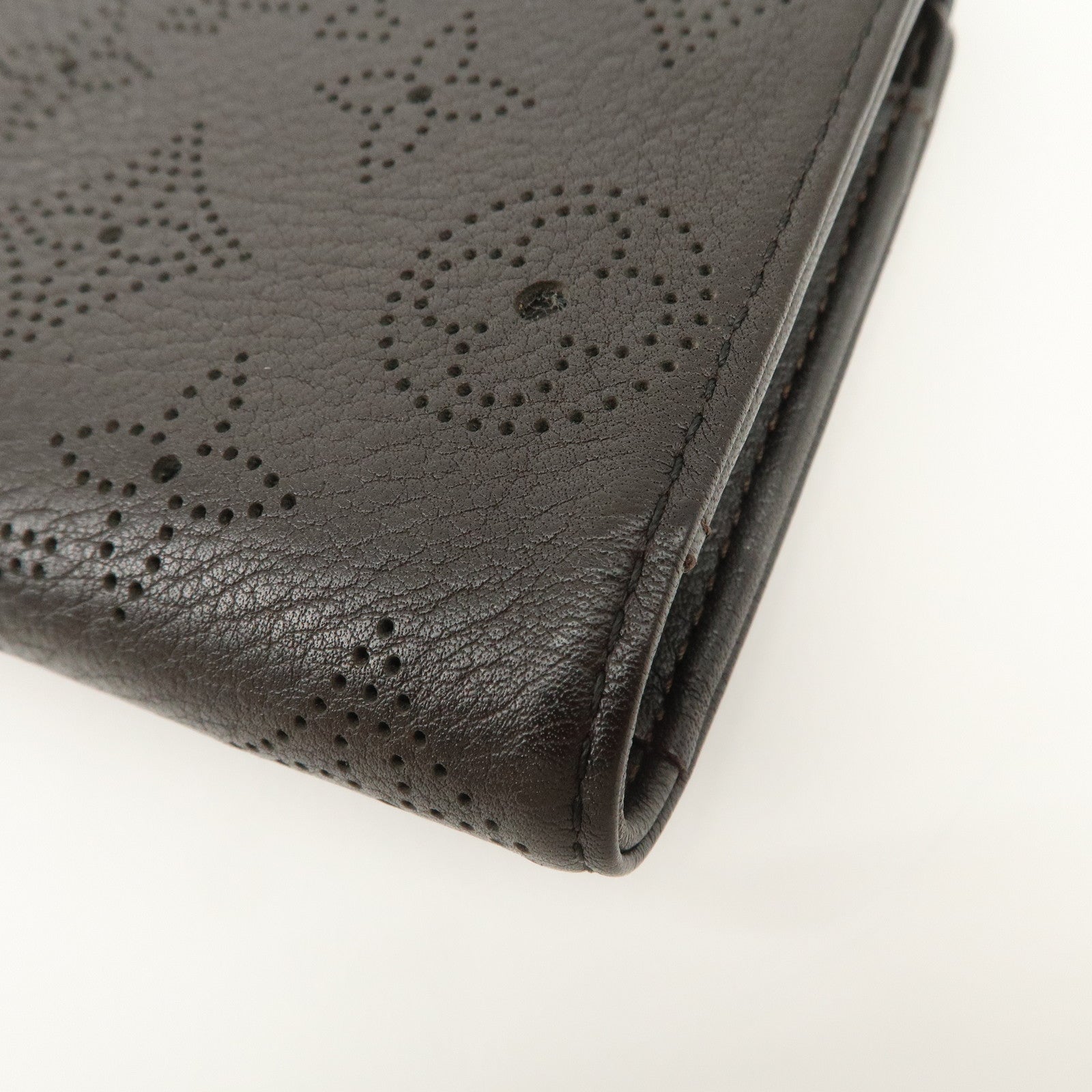 Louis Vuitton Monogram Mahina Leather Portefeuille Wallet M95968 Used