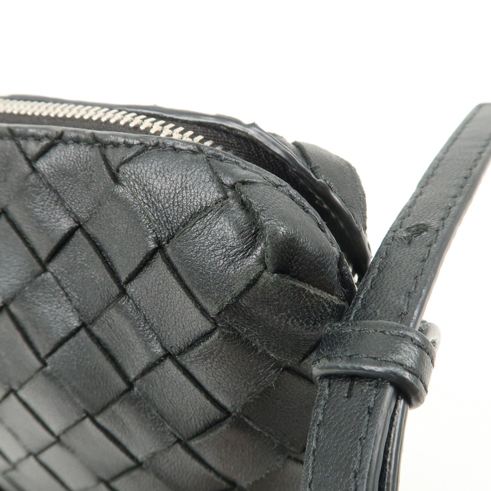 BOTTEGA VENETA Intrecciato Leather Shoulder Bag Crossbody Bag Black Used