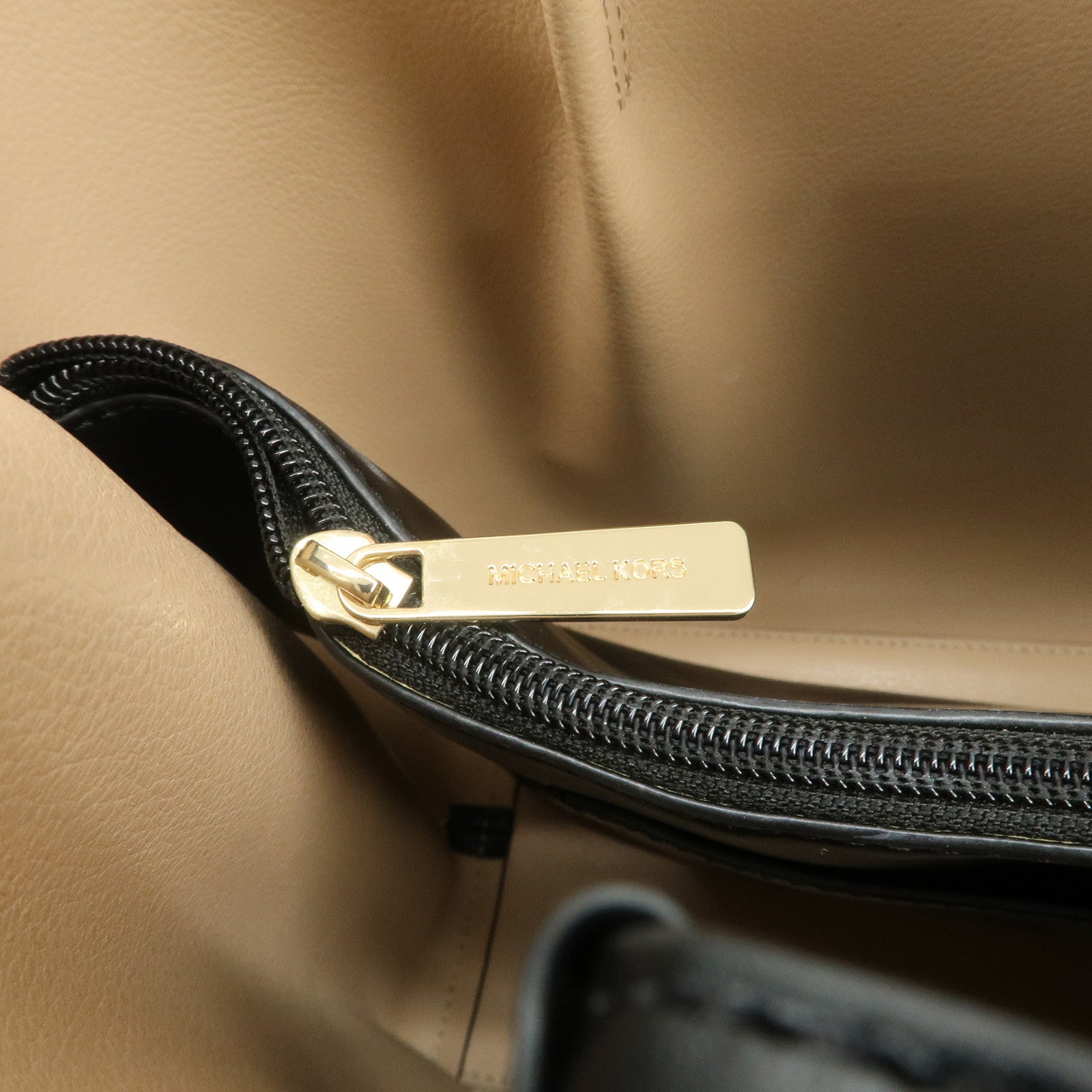 MICHAEL KORS Logo Leather Shoulder Bag Hand Bag Black