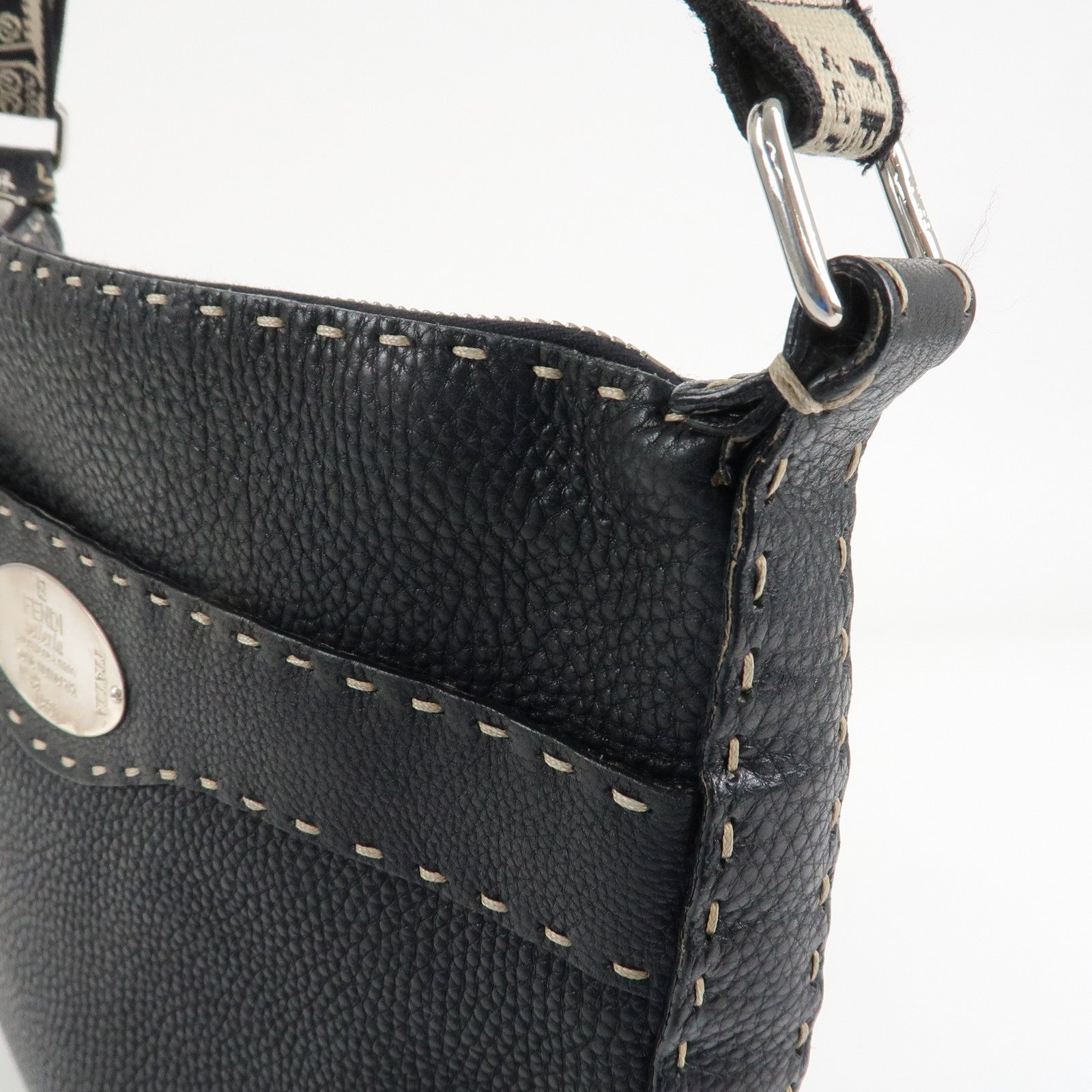 FENDI Selleria Leather Shoulder Bag Crossbody Bag Black 8BT109