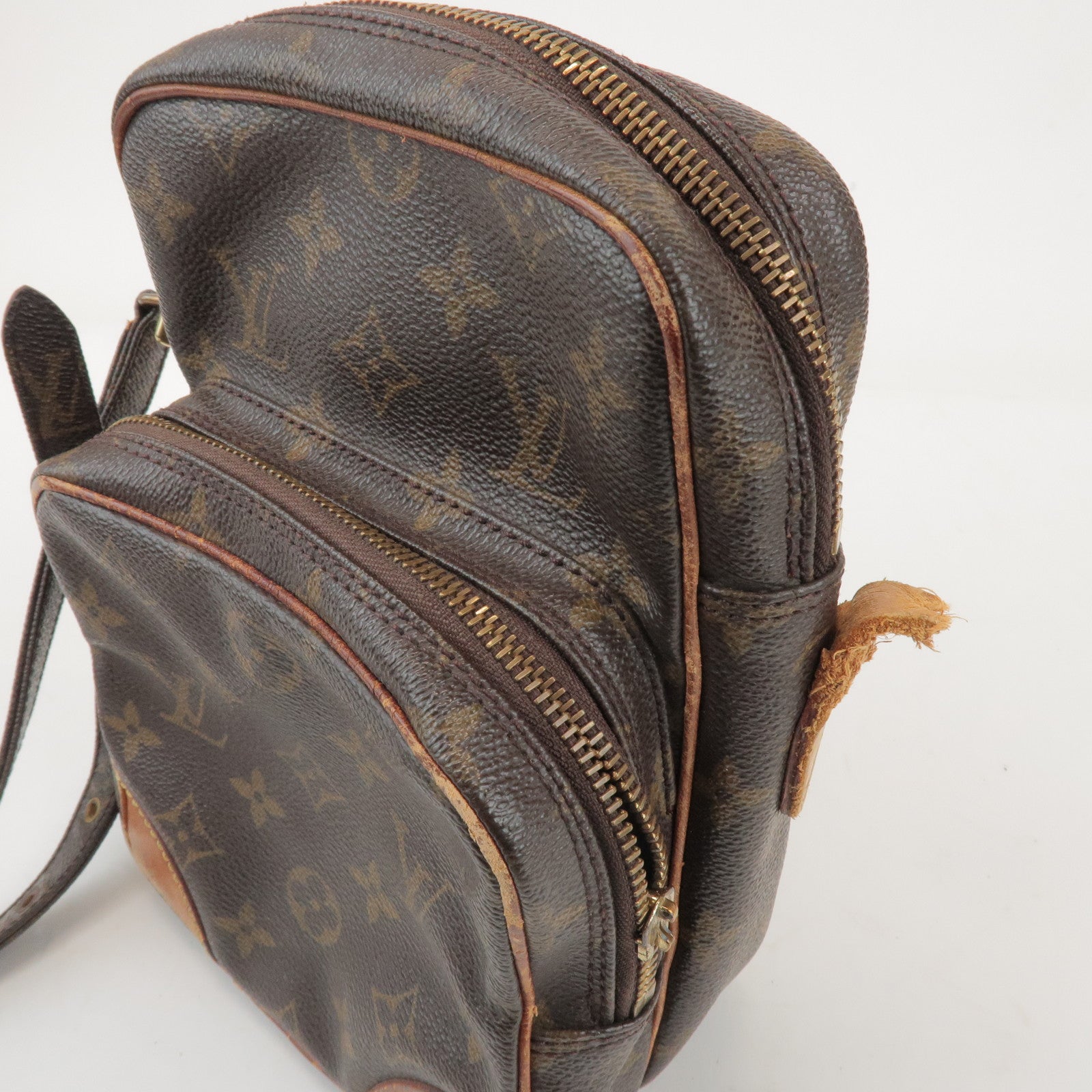 Louis Vuitton Monogram Amazone Shoulder Bag Crossbody Bag M45236