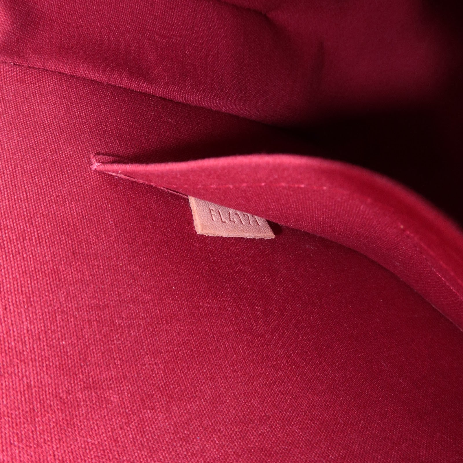 Louis Vuitton Vernis Leather Bellflower GM Pomme d'Amour M91708