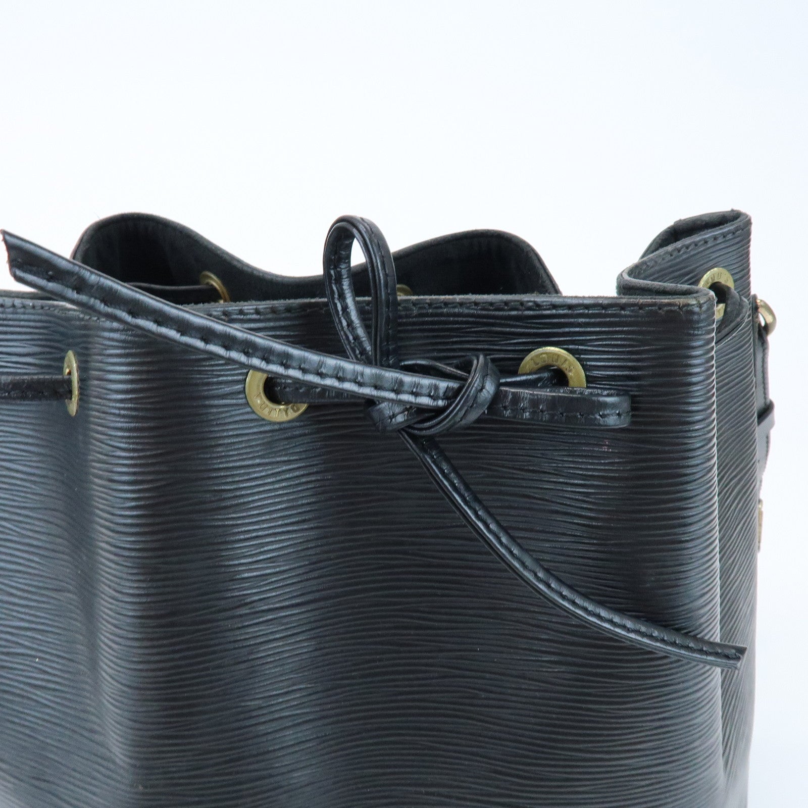 Louis Vuitton Epi Petit Noe Shoulder Bag Noir Black M59012