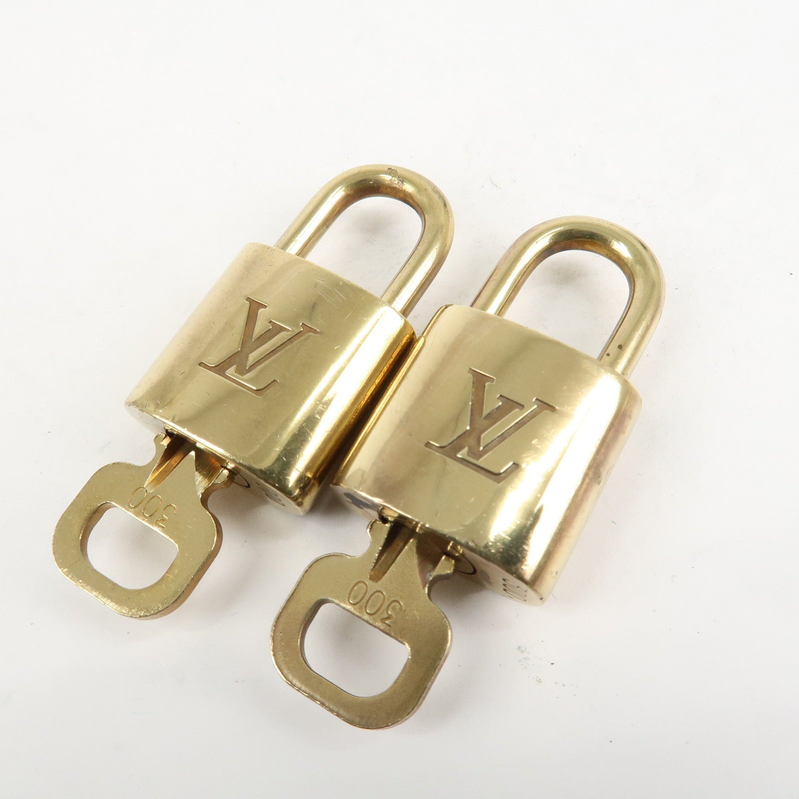 Louis Vuitton Set of 10 Lock & Key Cadena Key Lock Metal Gold Used