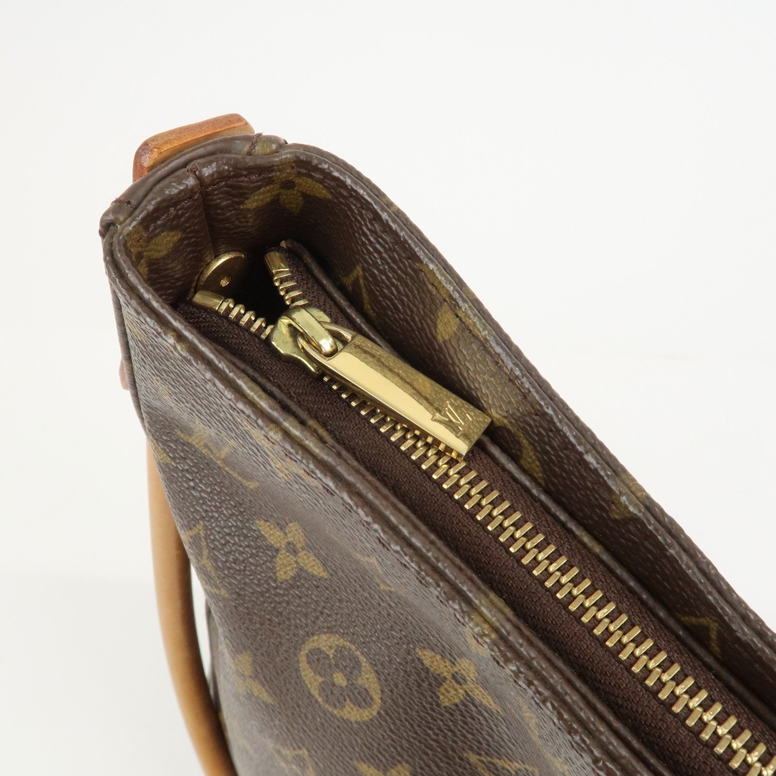 Louis Vuitton Monogram Looping GM Shoulder Bag Bown M51145