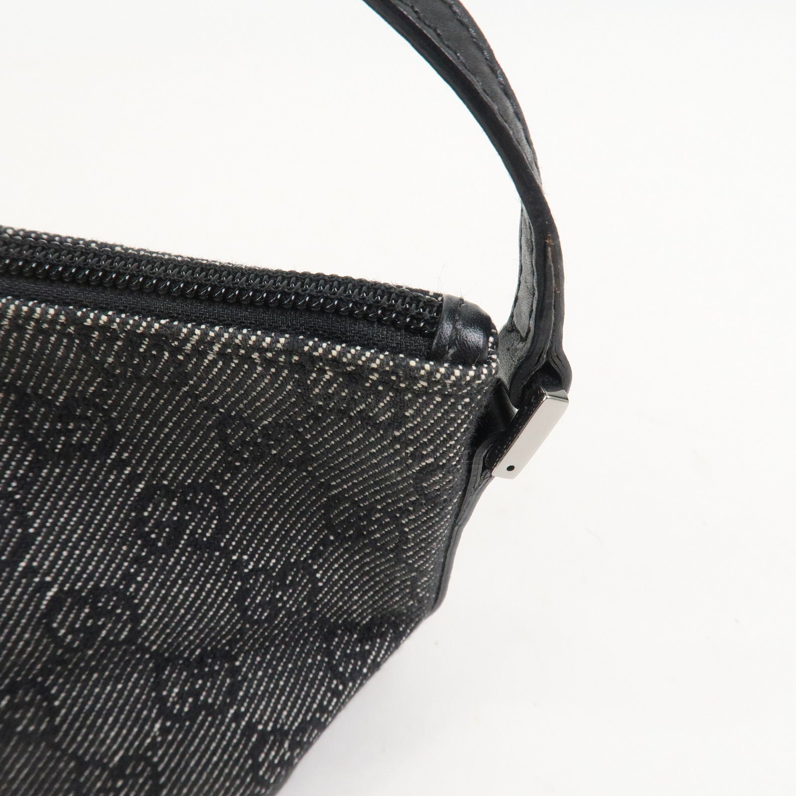 GUCCI Boat Bag Logo GG Canvas Leather Pouch Hand Bag Black 07198