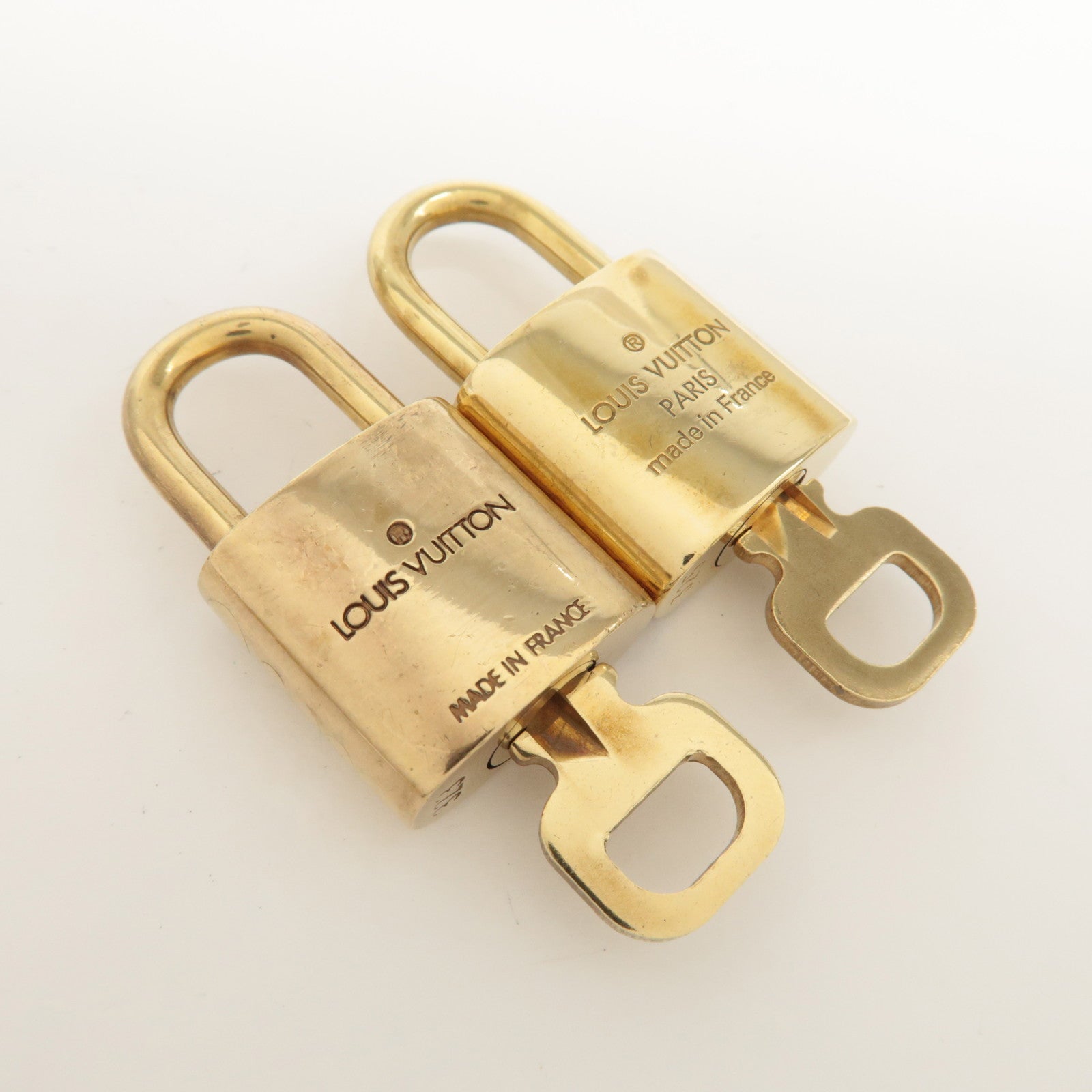 Louis Vuitton Set of 10 Lock & Key Cadena Key Lock Metal Gold Used