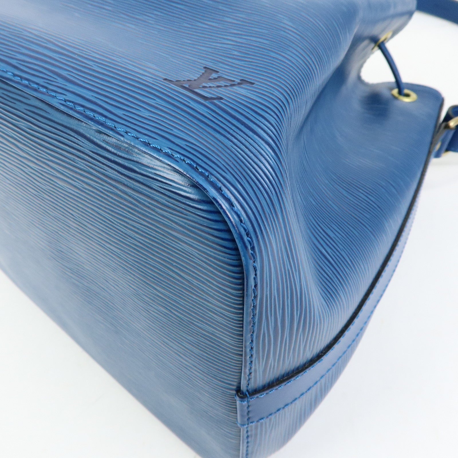 Louis Vuitton Epi Petit Noe Shoulder Bag Toledo Blue M44105
