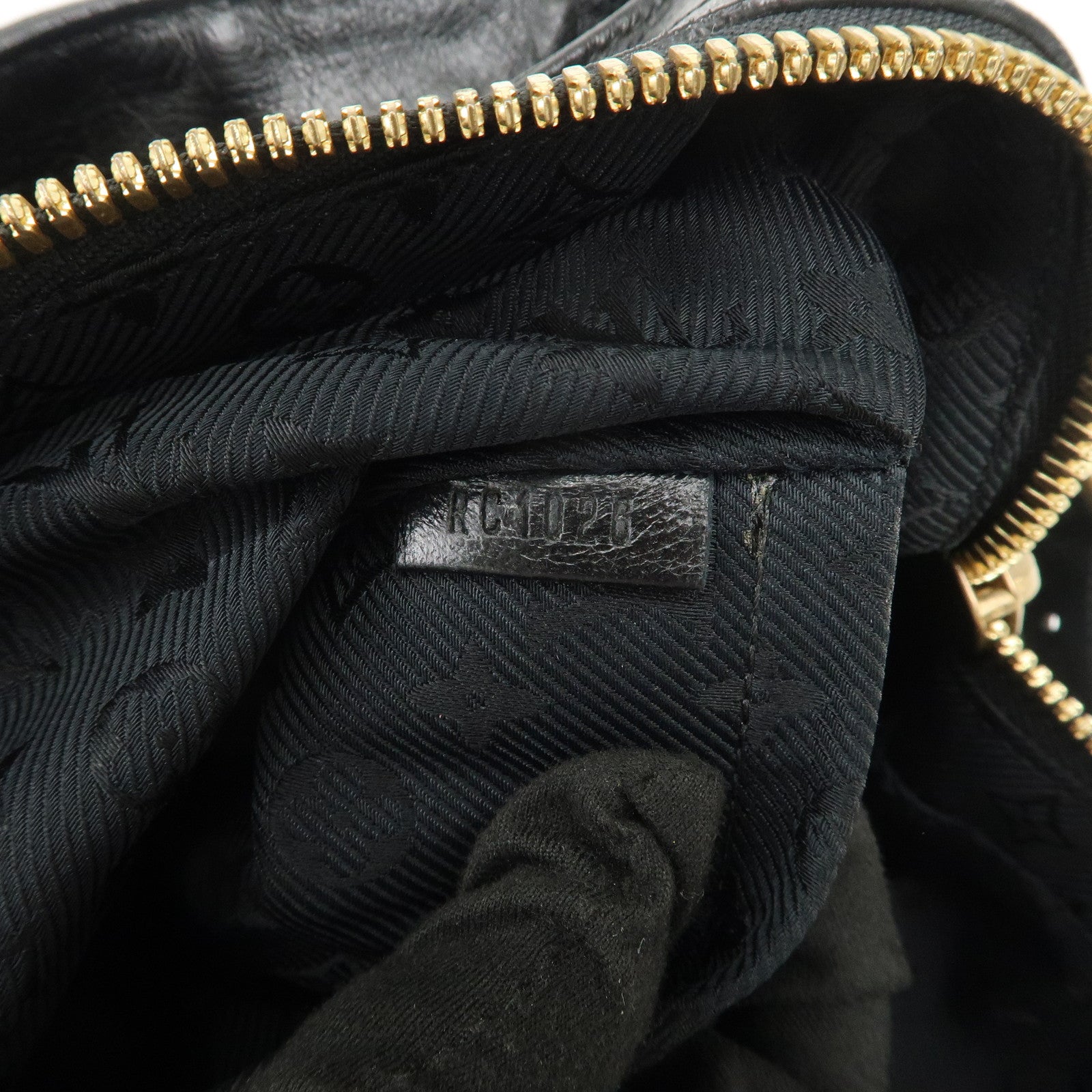 Louis Vuitton Cruise Line Rivet Shoulder Bag Noir Black M95346