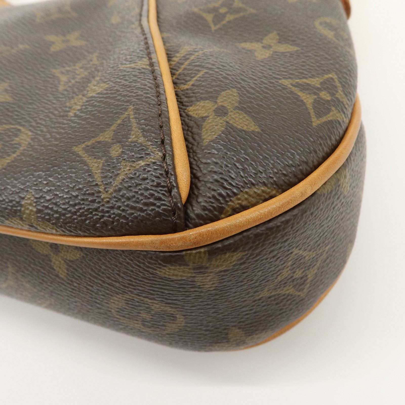 Louis Vuitton Monogram Thames PM Shoulder Bag Brown M56384