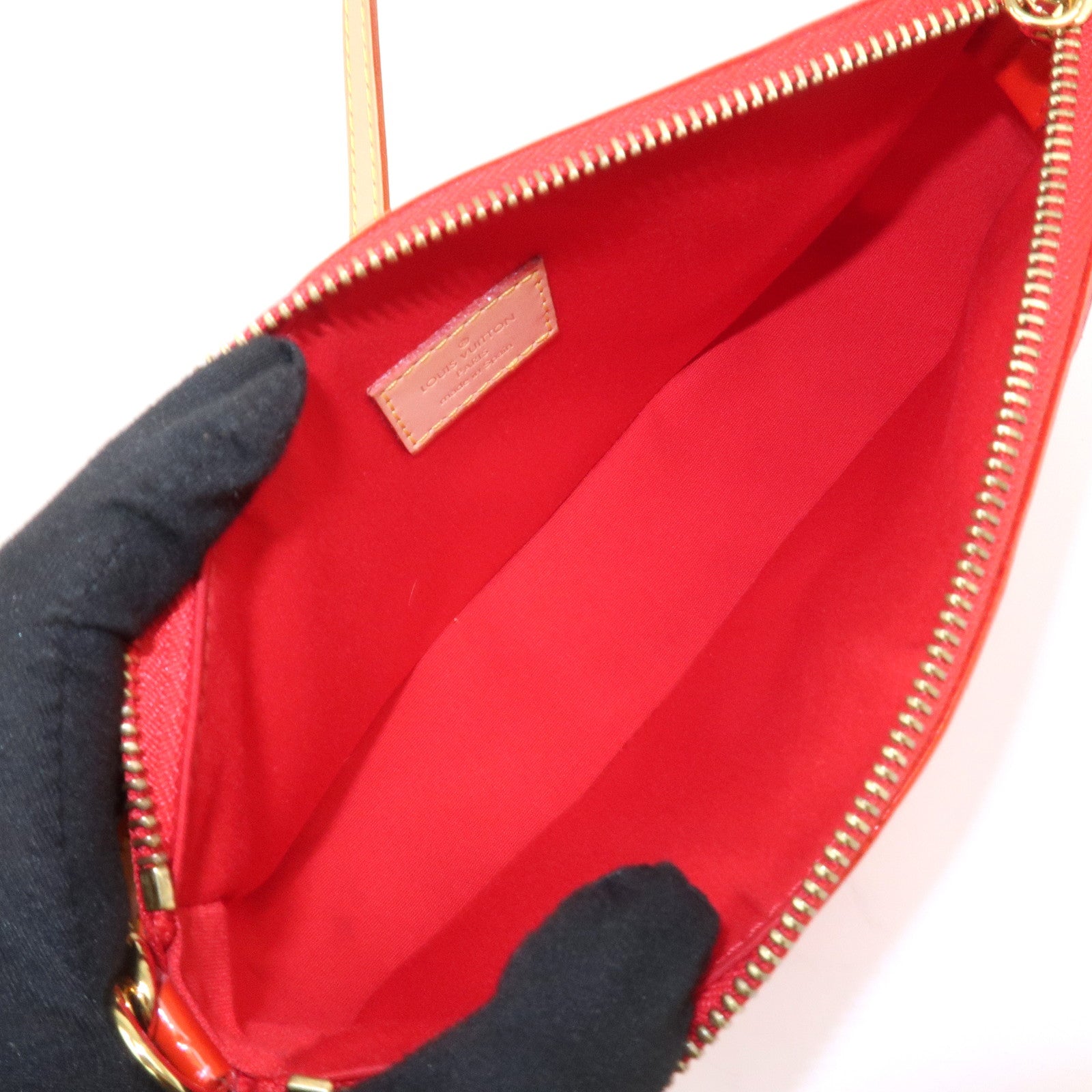 Louis Vuitton Monogram Vernis Mallory Square Shoulder Bag M91295