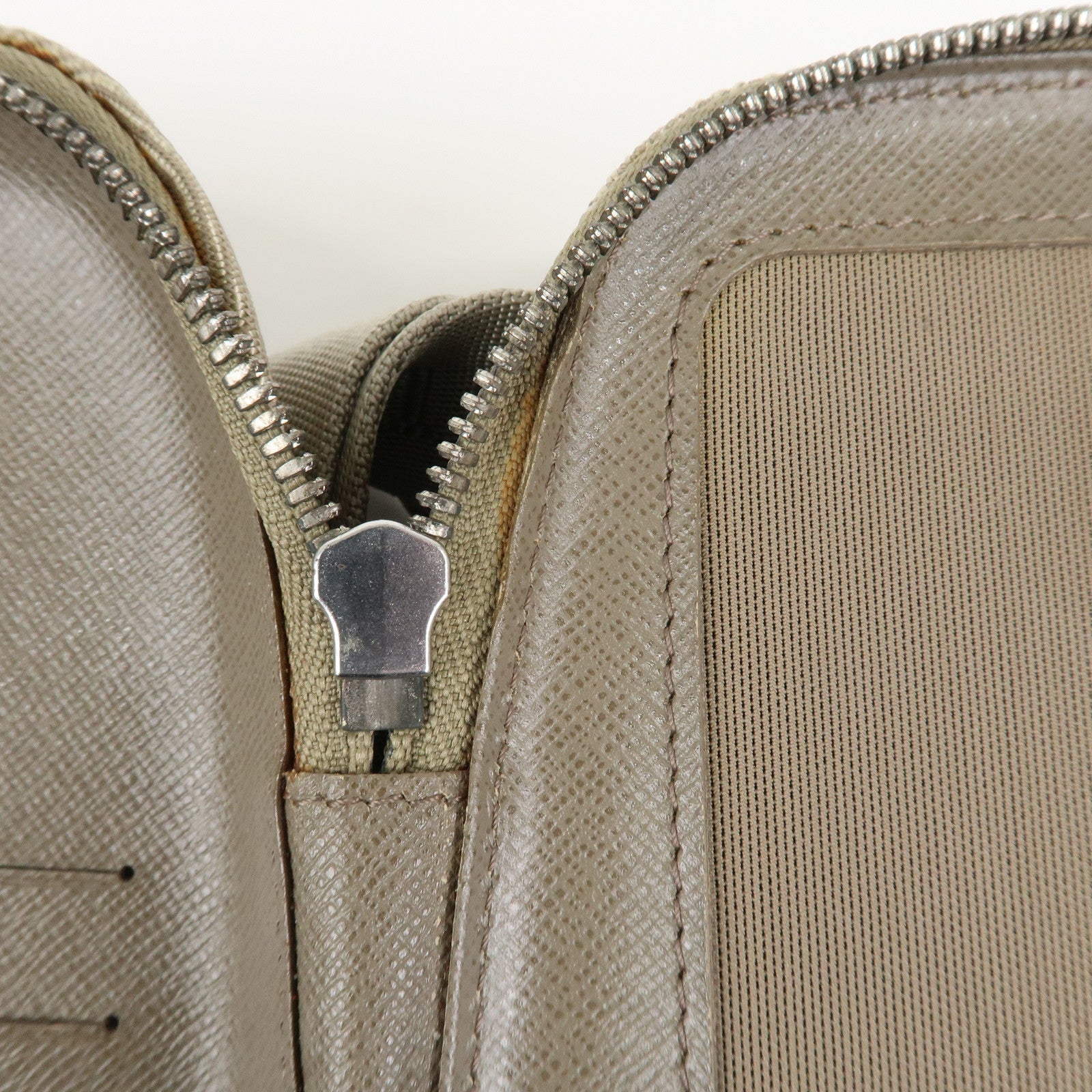 Louis Vuitton Damier Geant Mage Body Bag Silver HDW Terre M93500 Used