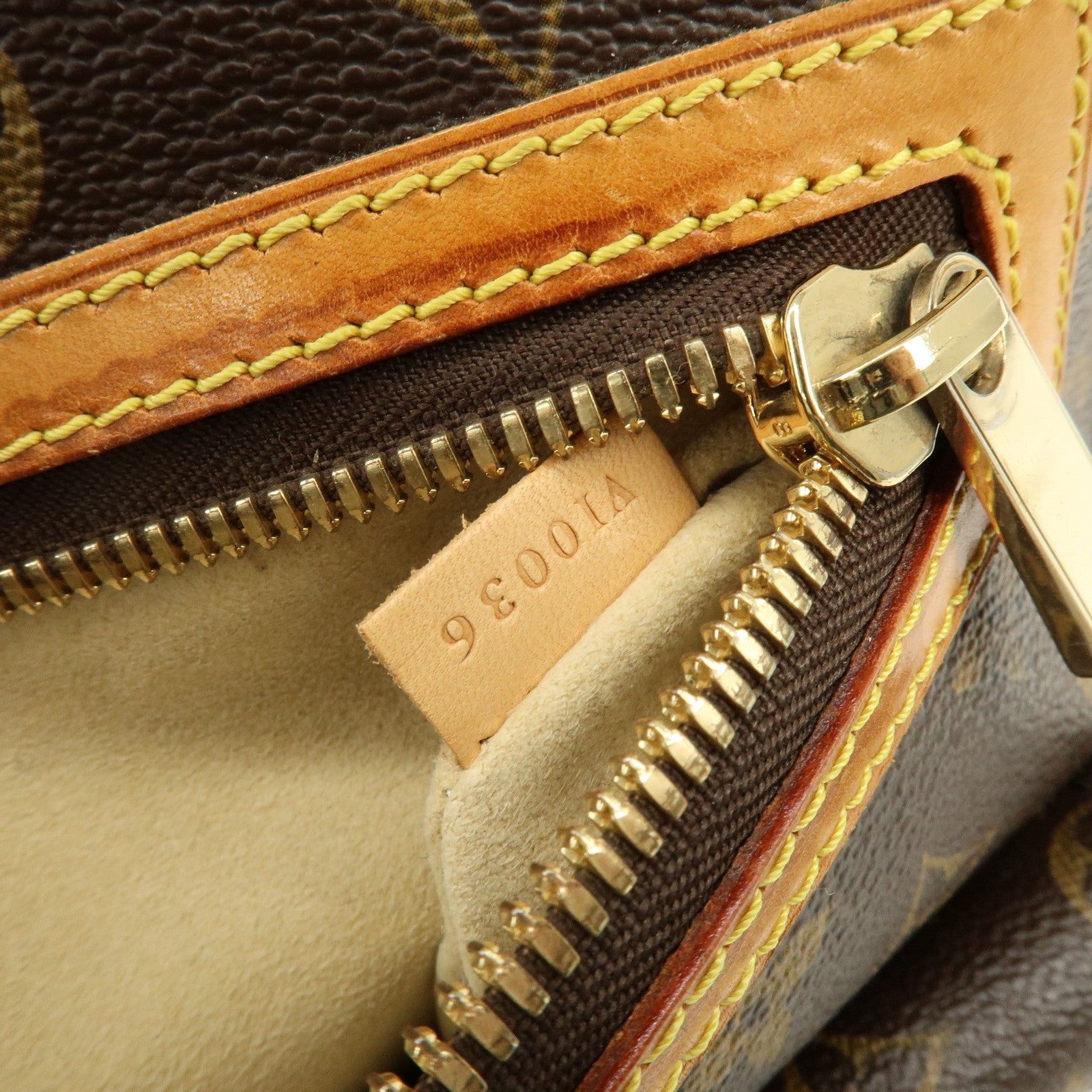 Louis Vuitton Monogram Hudson GM Shoulder Bag Brown M40045