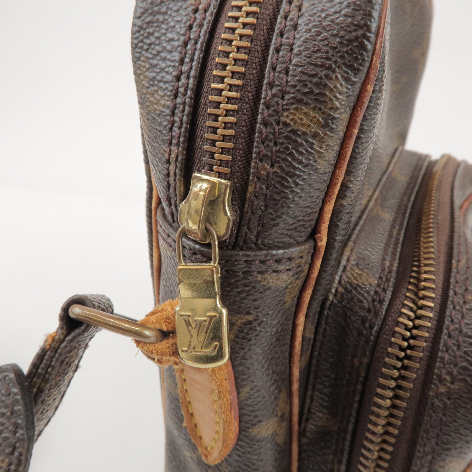Louis Vuitton Monogram Amazone Shoulder Bag Crossbody Bag M45236