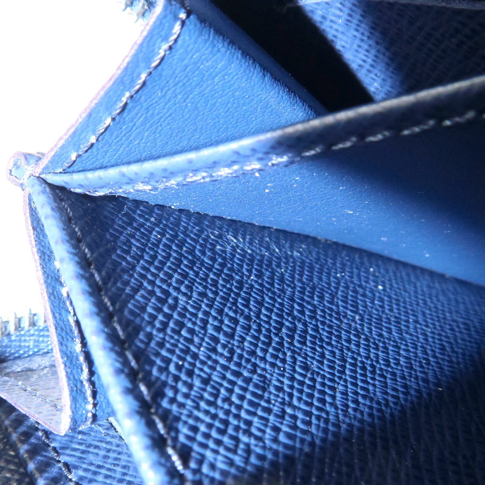Louis Vuitton Epi leather Zippy Round Coin Case Andigo Blue M60384