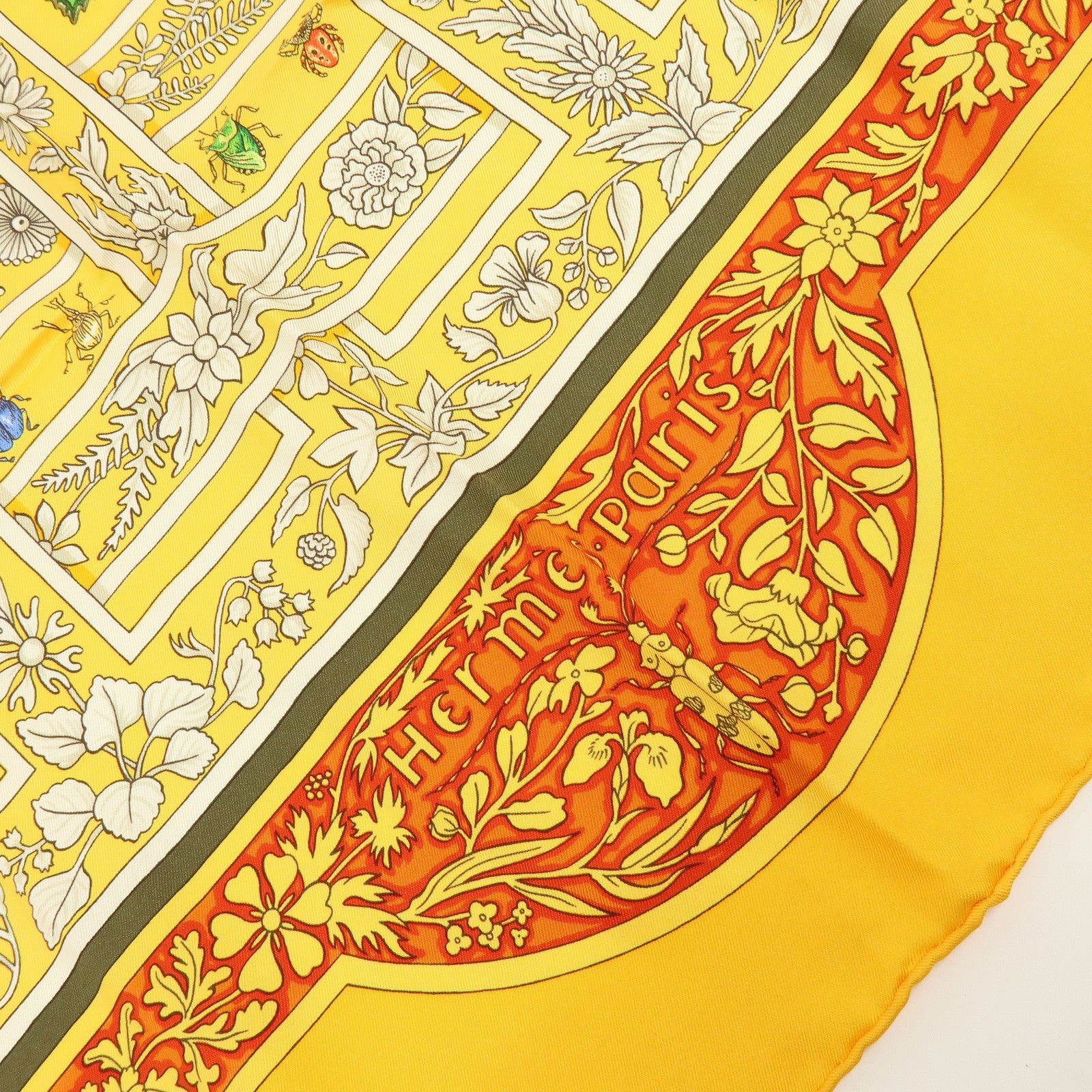 HERMES Carre 90 Silk 100% Joyaux de lete Scarf Yellow Red